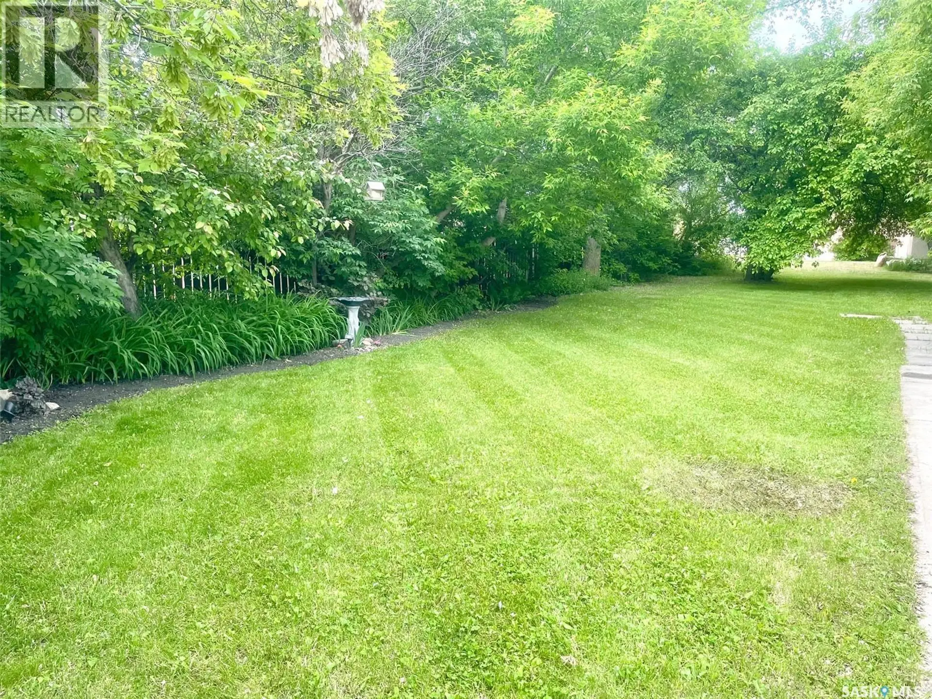 114 Gladstone AVENUE S - Image 20