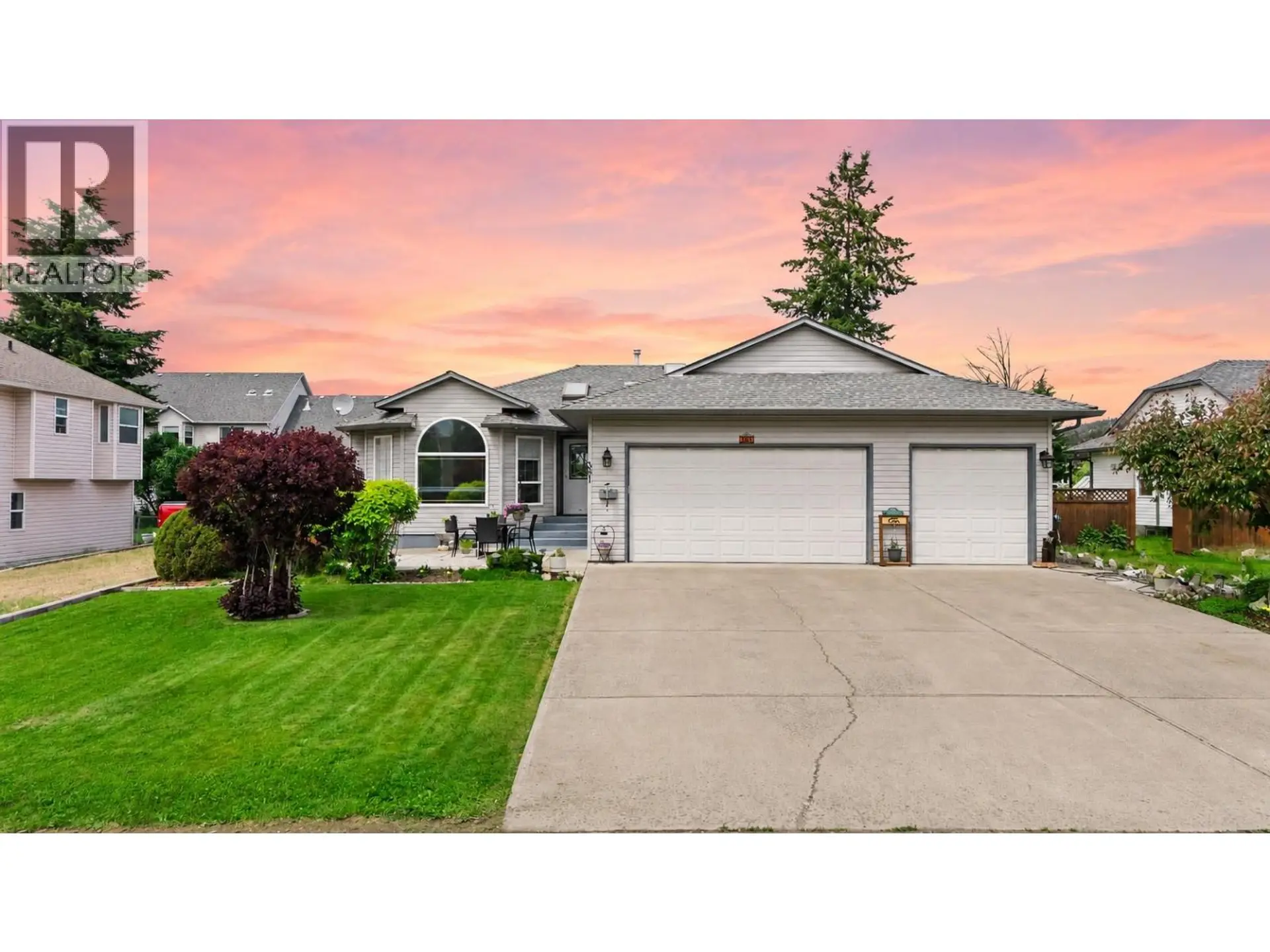 Property at 381 Robin Drive, Barriere, BC