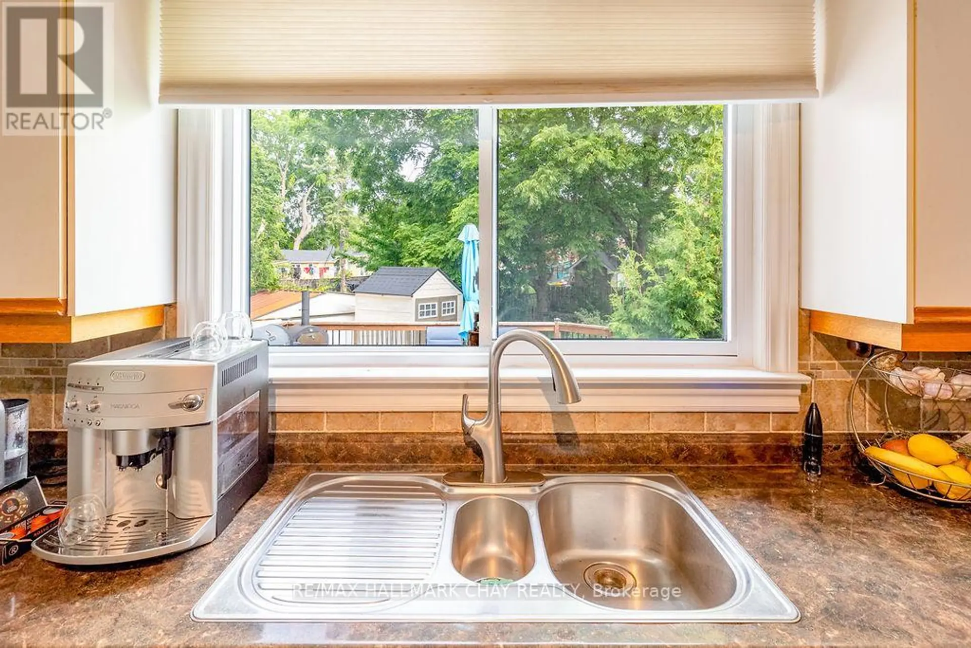 325 INNISFIL STREET - Image 12