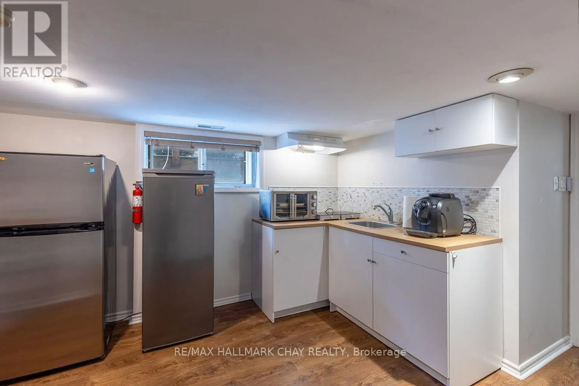 325 INNISFIL STREET - Image 17
