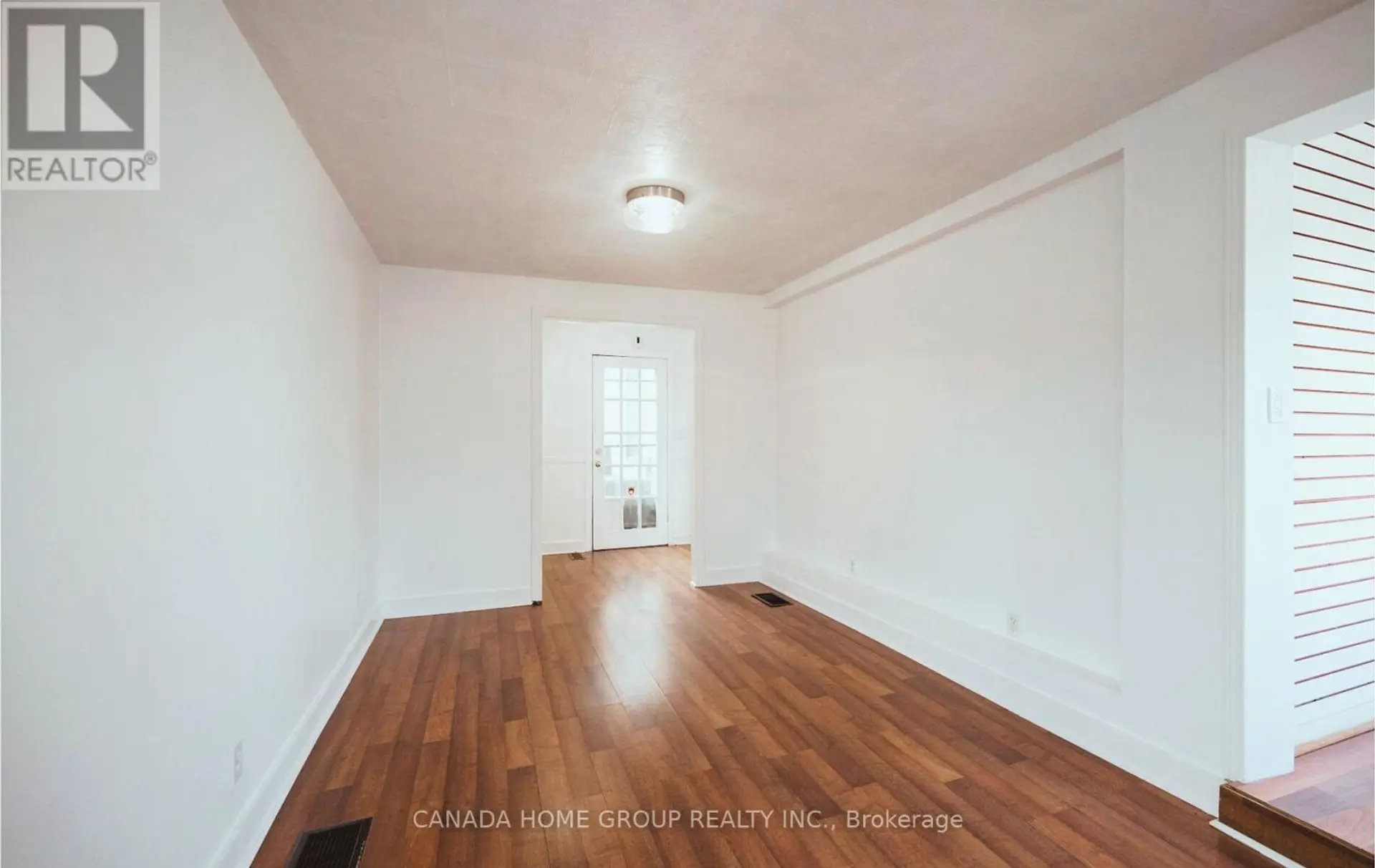 30 MAIN STREET N - Image 6