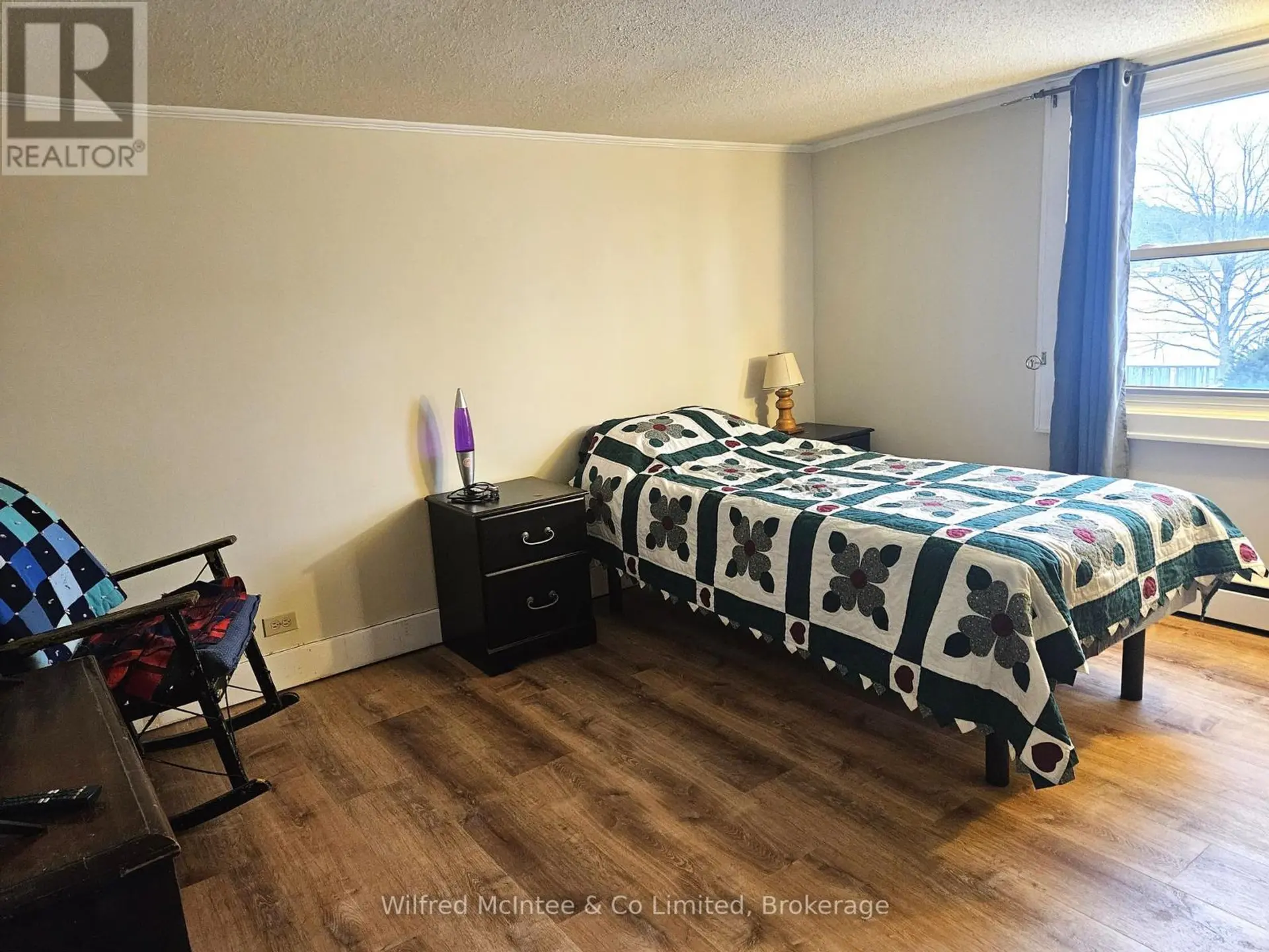 958 6TH AVENUE W - Image 12