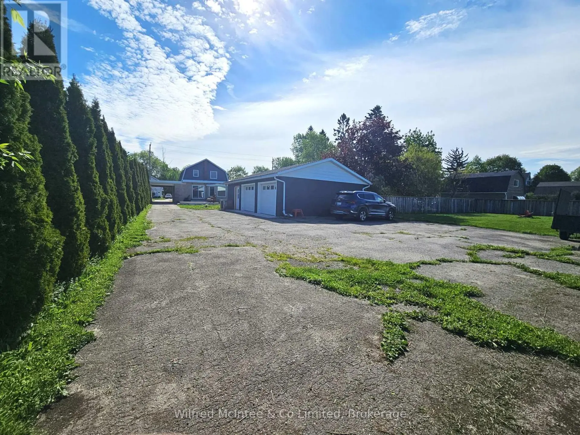 958 6TH AVENUE W - Image 18