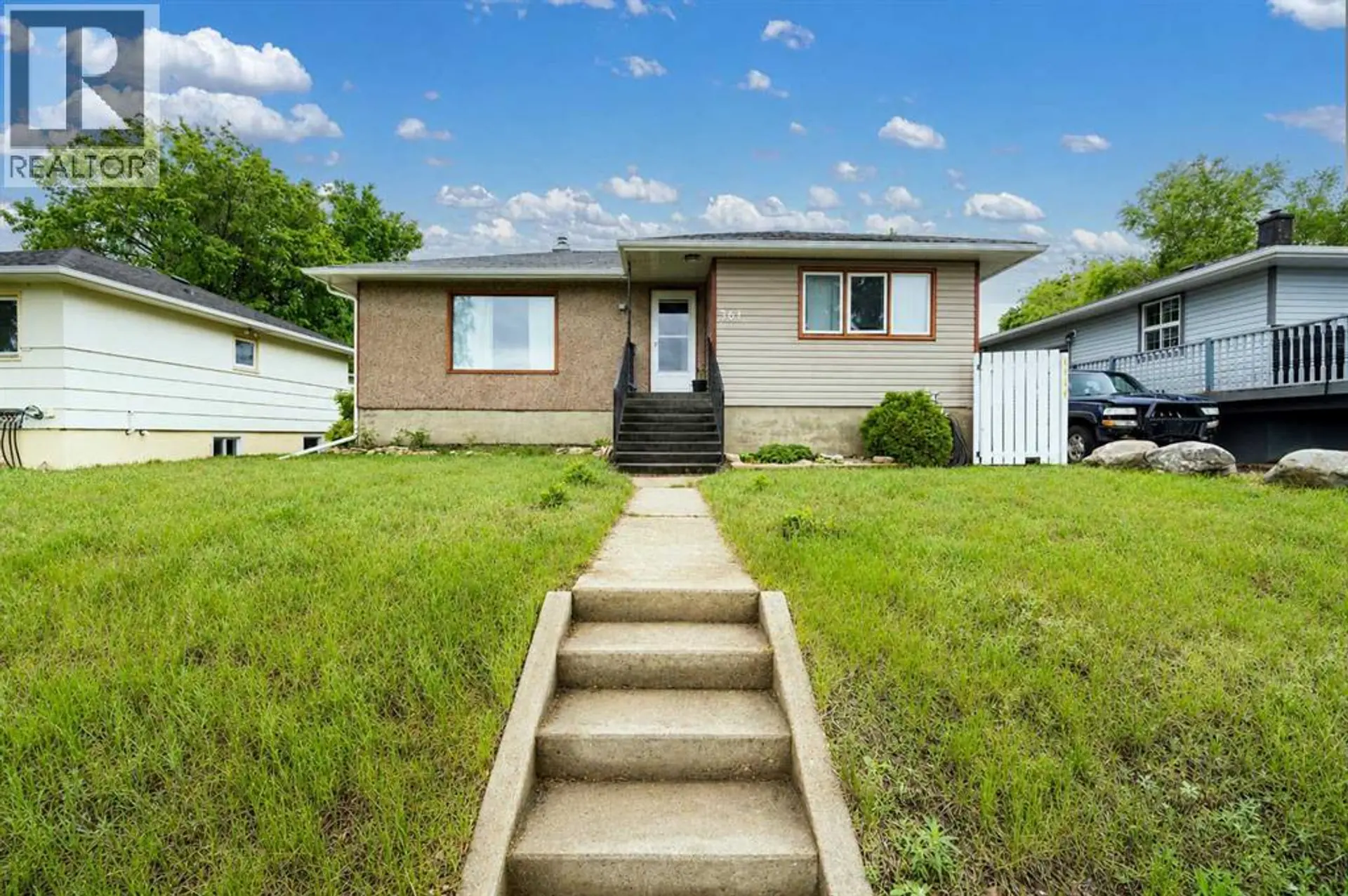 361 7 Street SW - Image 1