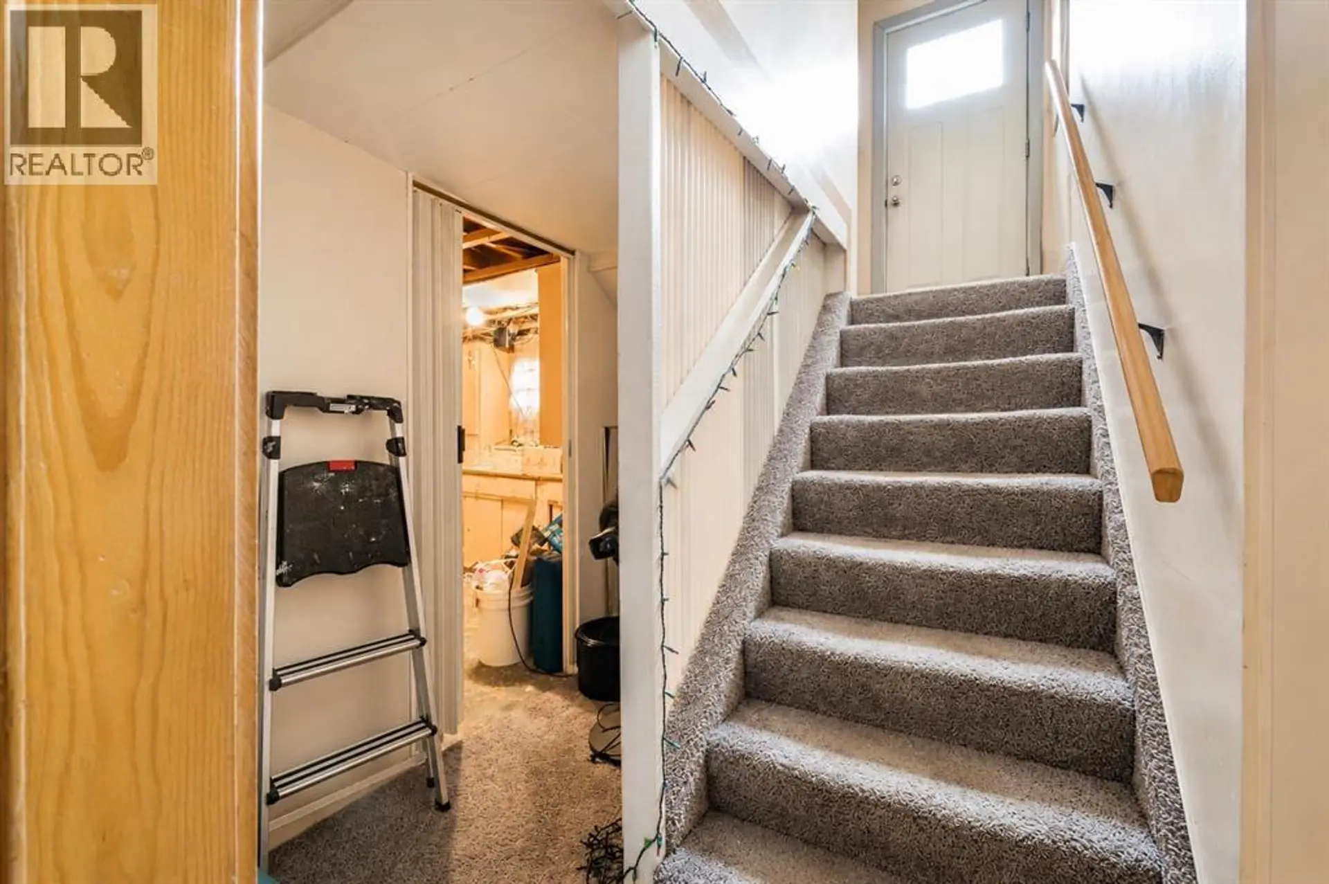 361 7 Street SW - Image 9