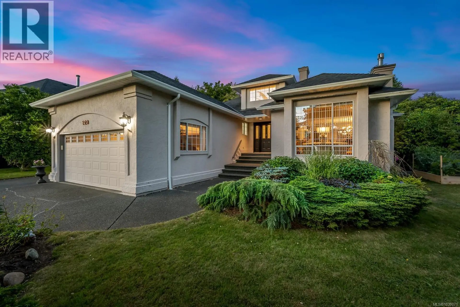 Property at 920 Eastwicke Cres, Comox, BC