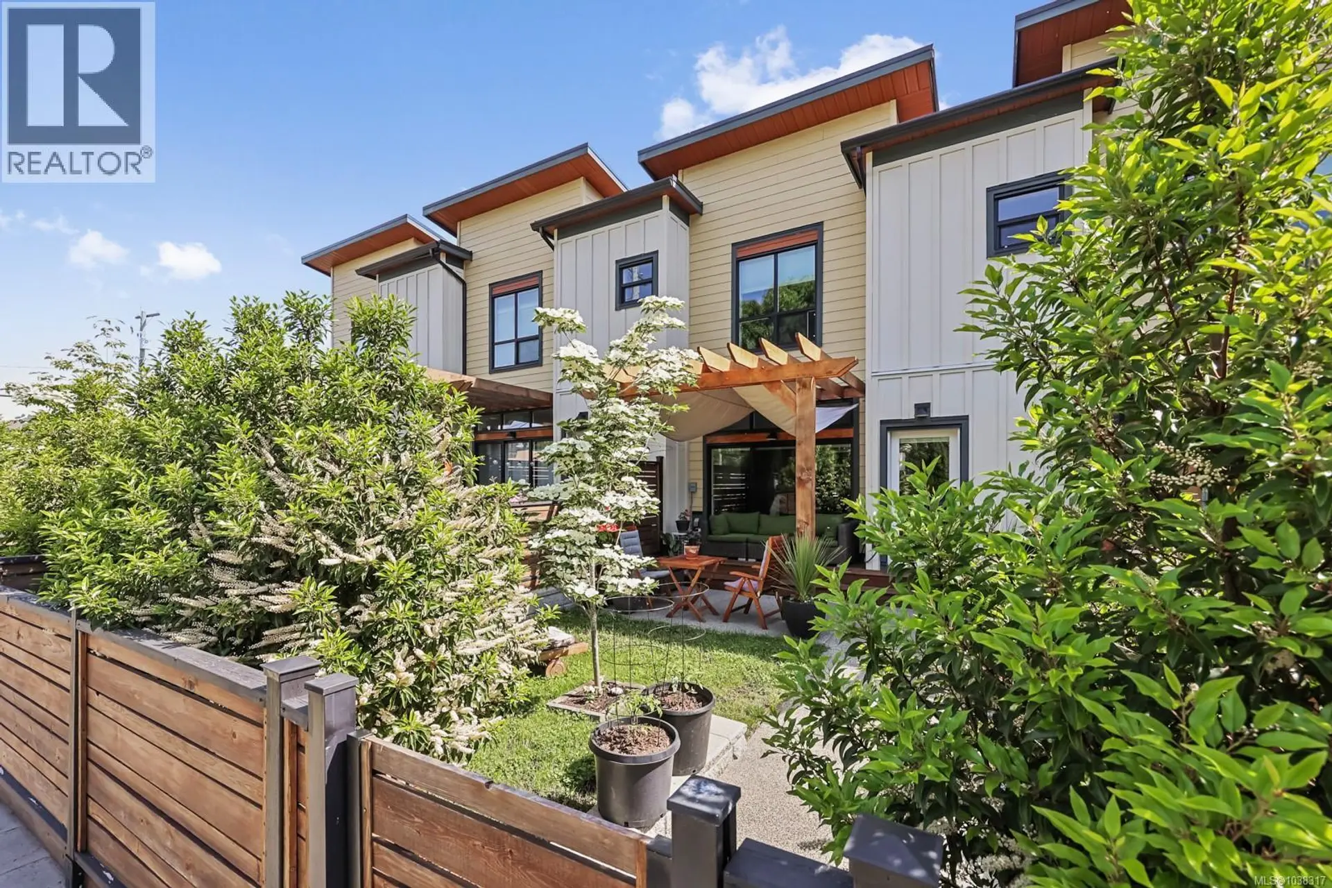 Property at #9 356 14th St, Courtenay, BC