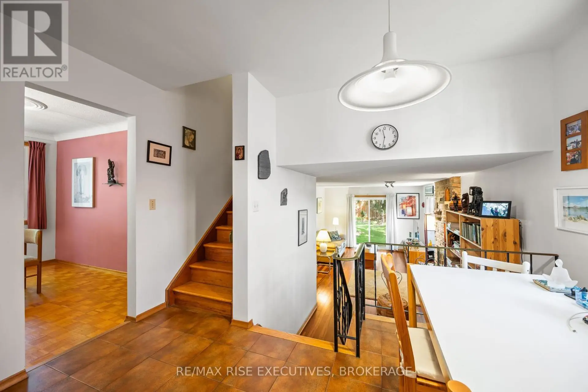 707 LAIDLAW CRESCENT - Image 11
