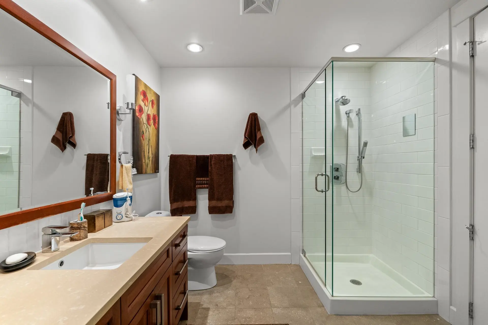 #205 6688 Royal Avenue - Image 11
