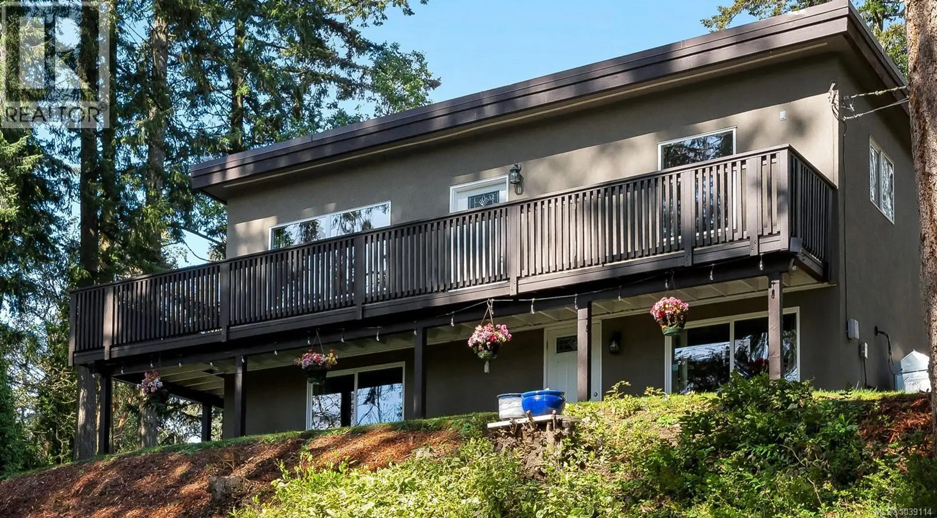 Property at 1084 Tatlow Rd, North Saanich, BC