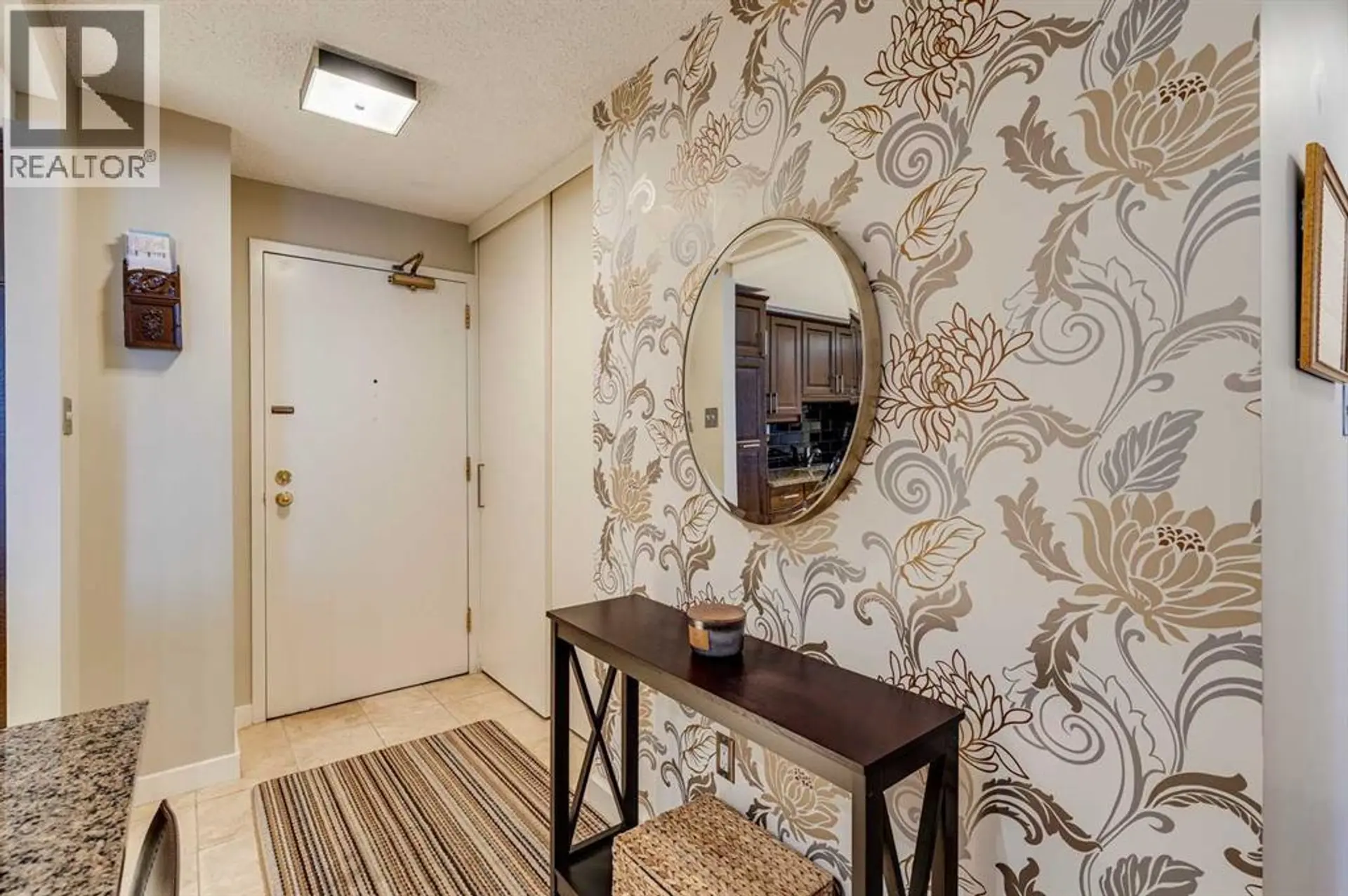 #6E 133 25 Avenue SW - Image 3