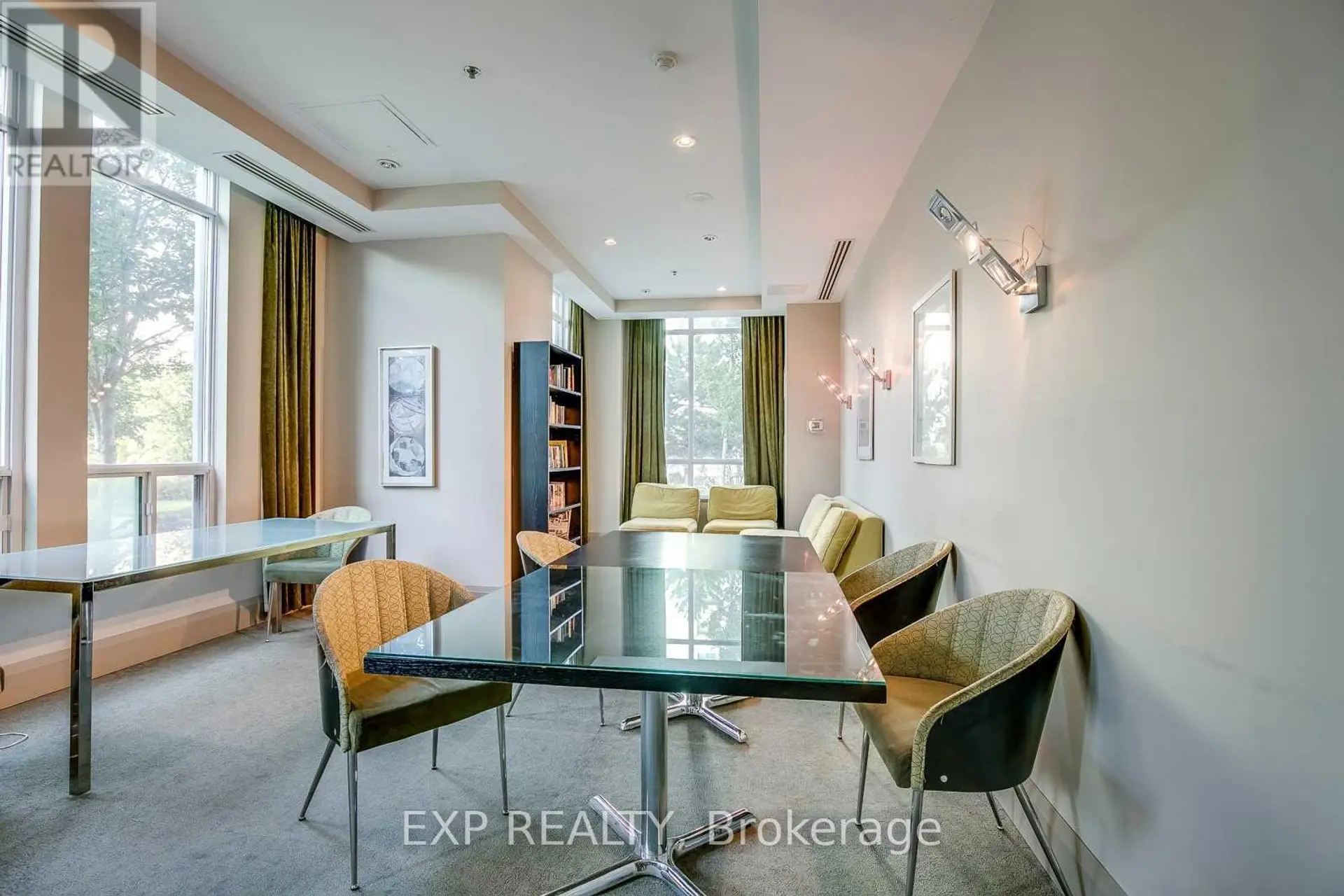 #1701 3515 KARIYA DRIVE - Image 18