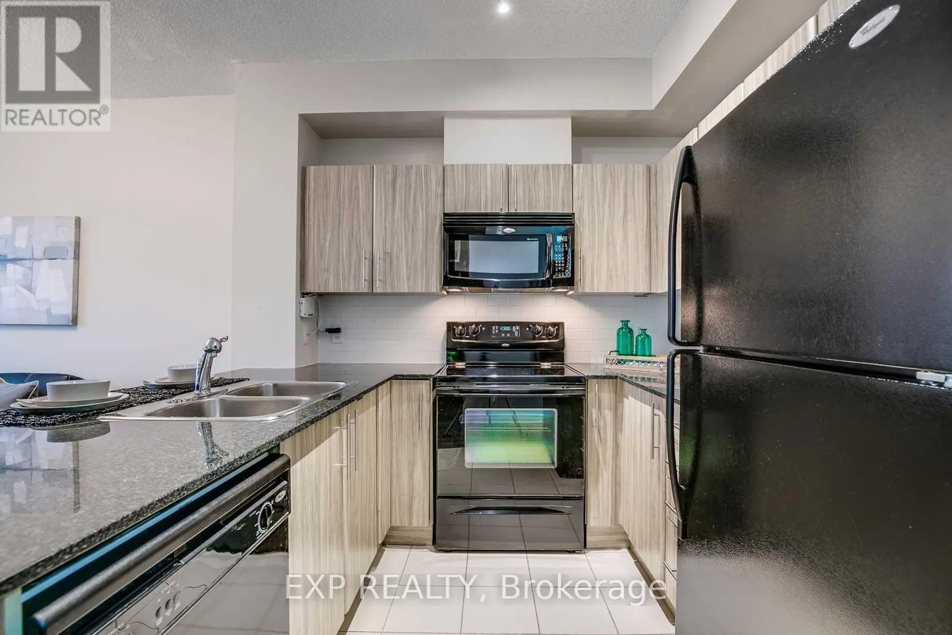 #1701 3515 KARIYA DRIVE - Image 4