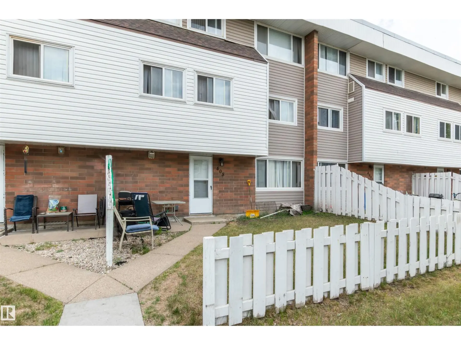 #408 2908 116A AV NW - Image 1
