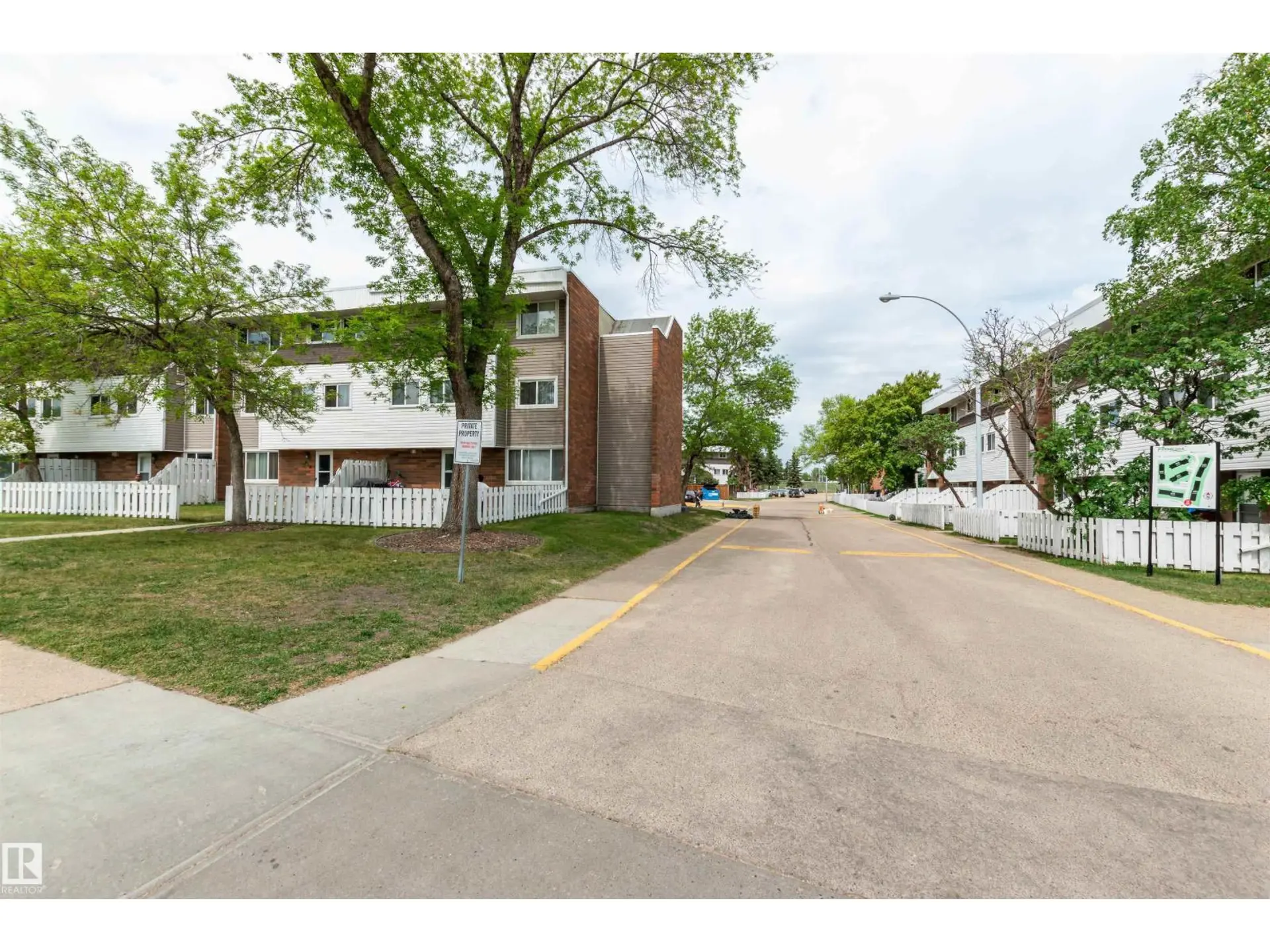 #408 2908 116A AV NW - Image 17