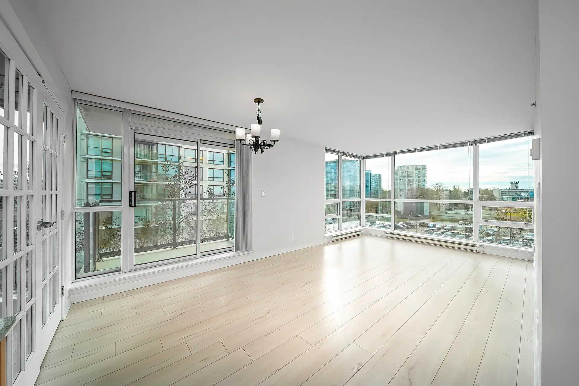 Property at #806 7555 Alderbridge Way, Richmond, BC