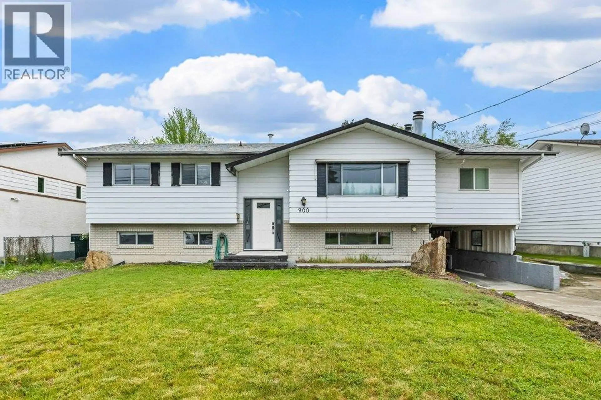 Property at 900 Hickory Road, Kelowna, BC