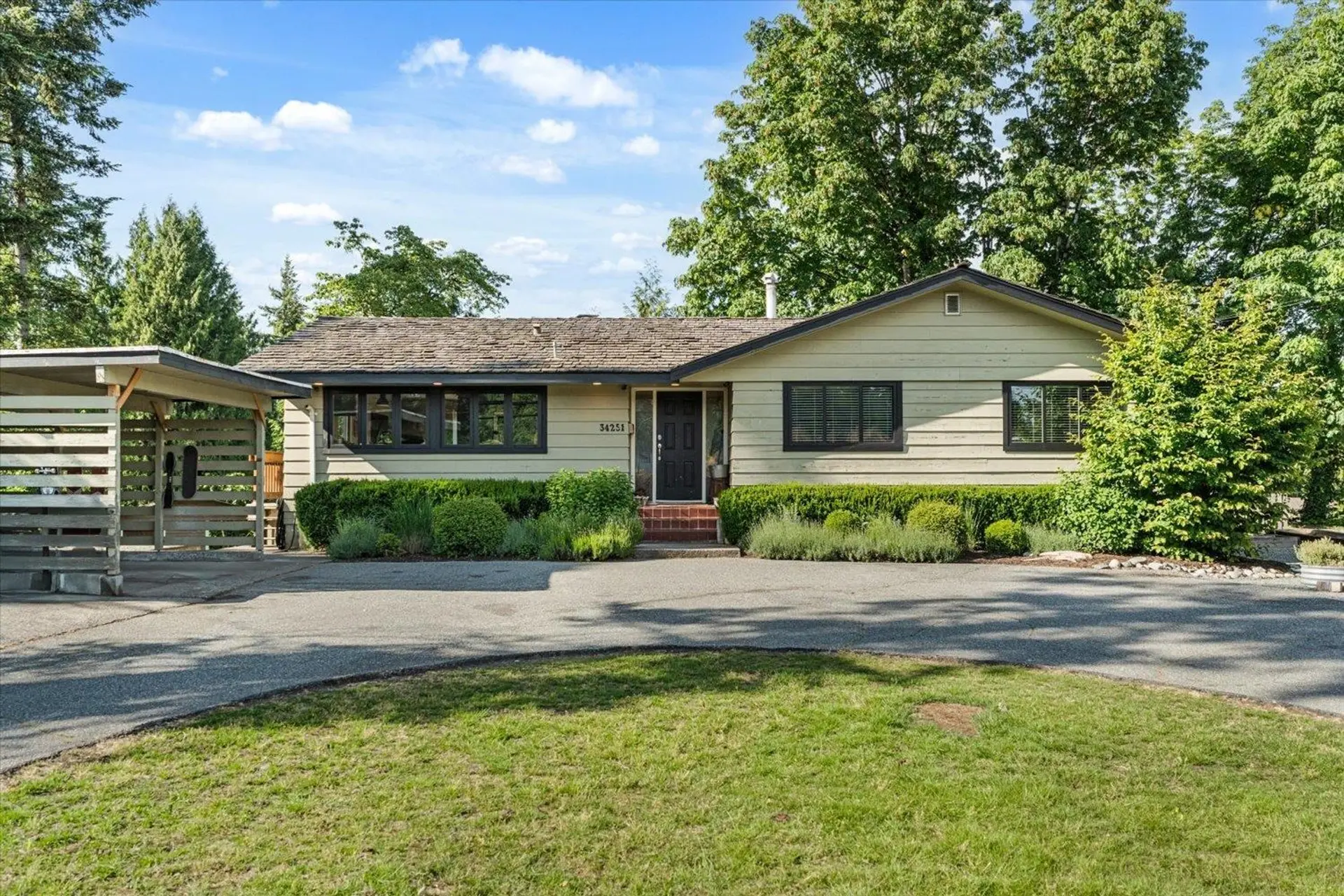 Property at 34251 George Ferguson Way, Abbotsford, BC