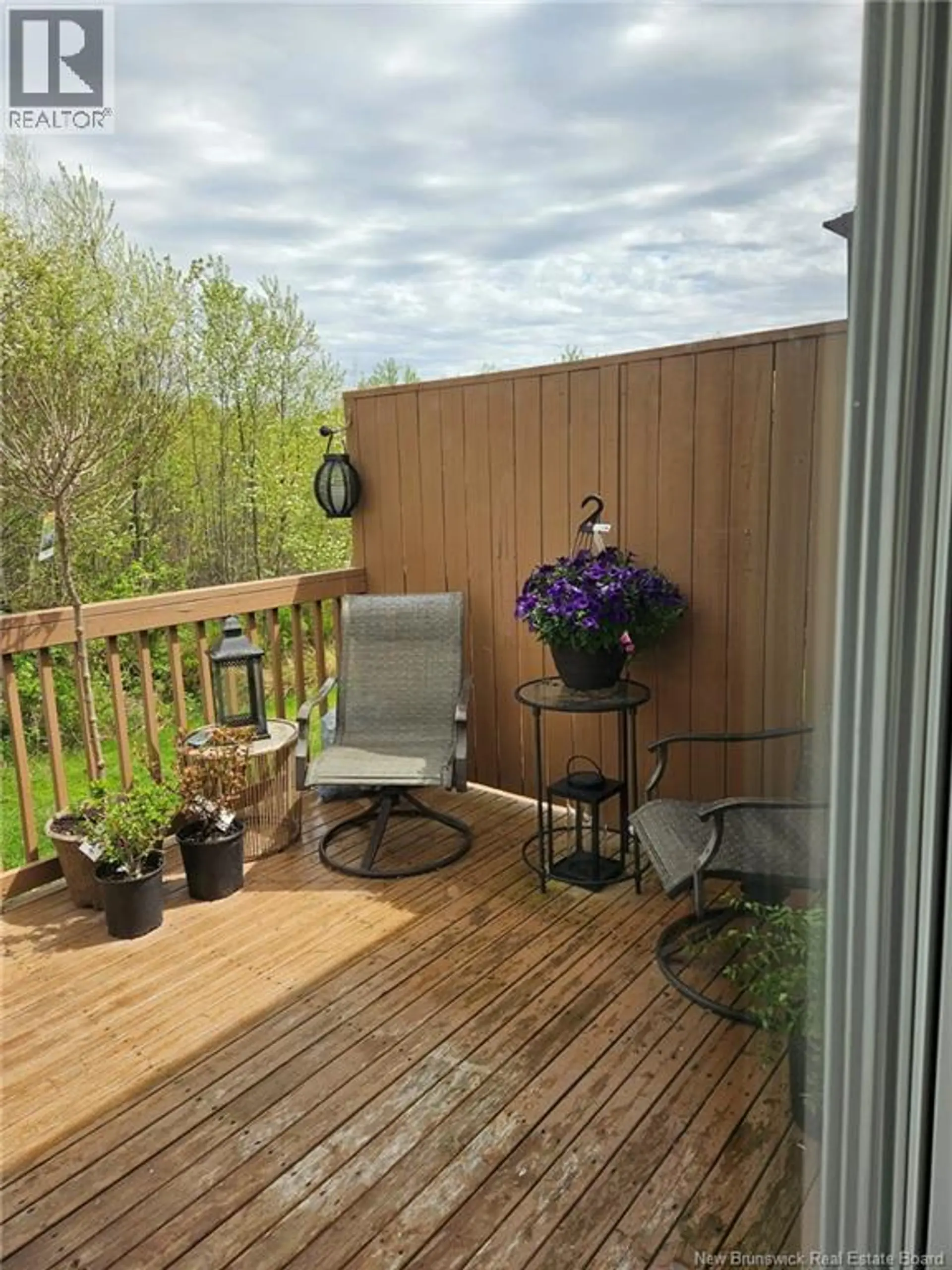 210 Lorette - Image 3