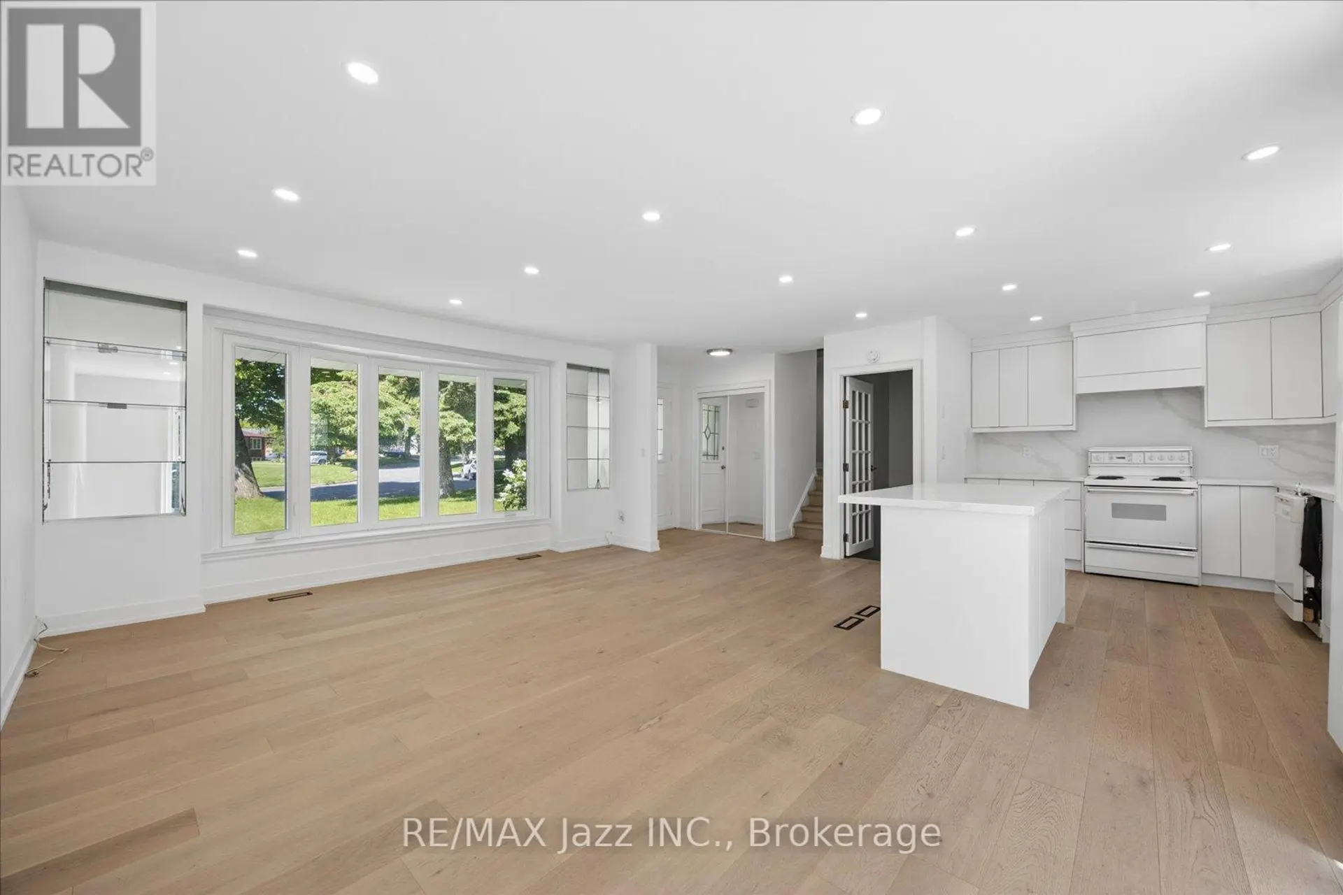 243 ACADIA DRIVE - Image 3