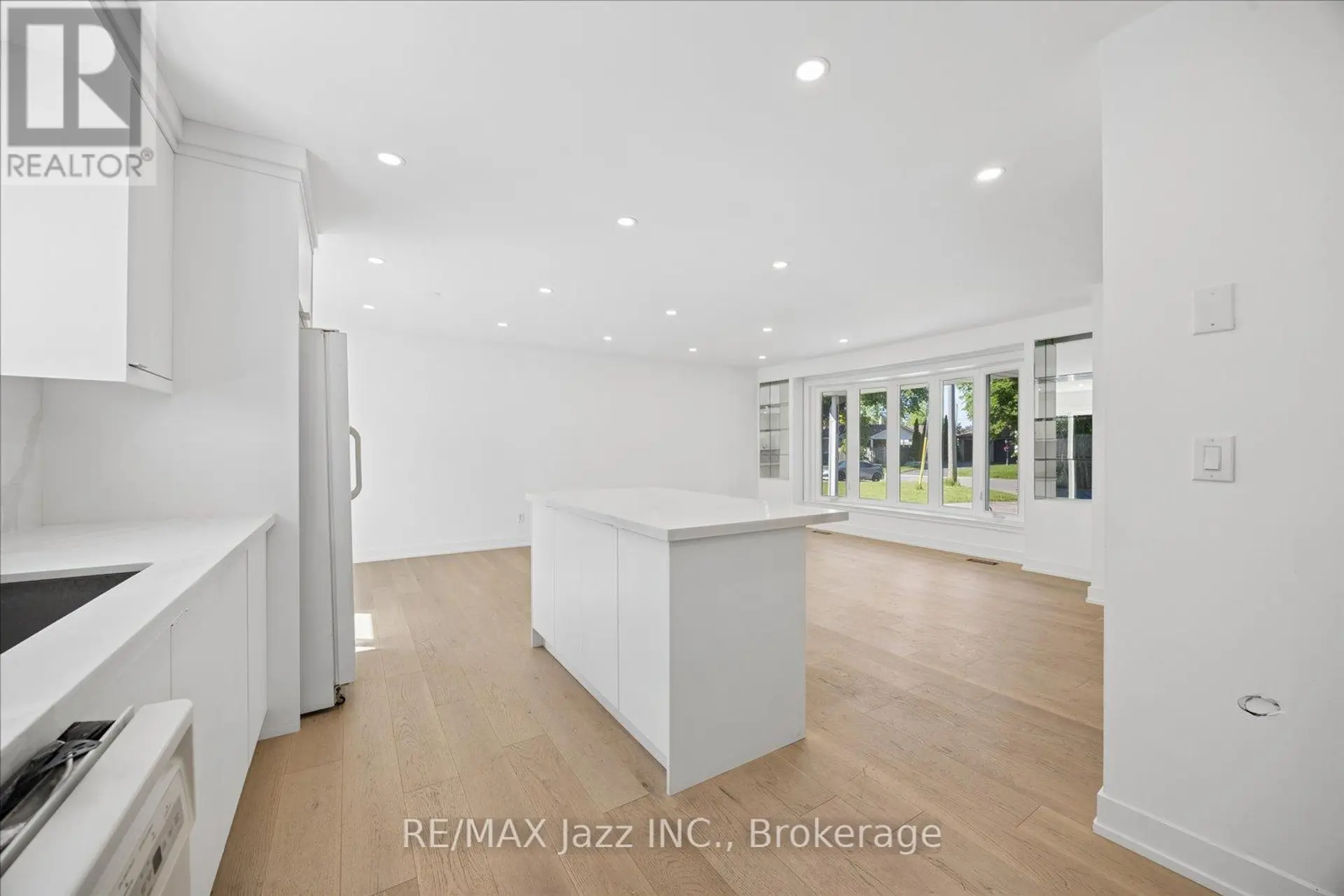 243 ACADIA DRIVE - Image 6