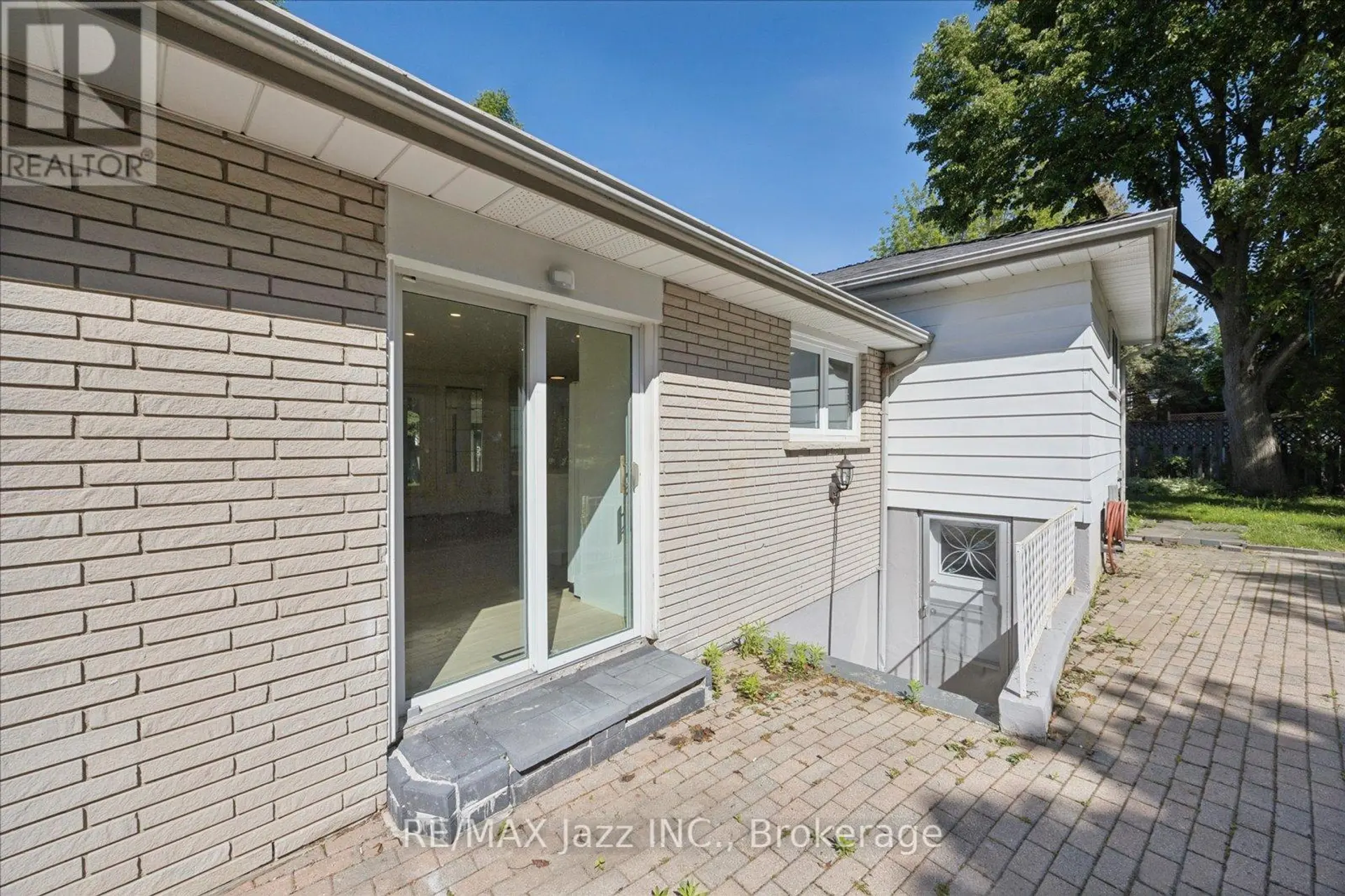 243 ACADIA DRIVE - Image 15
