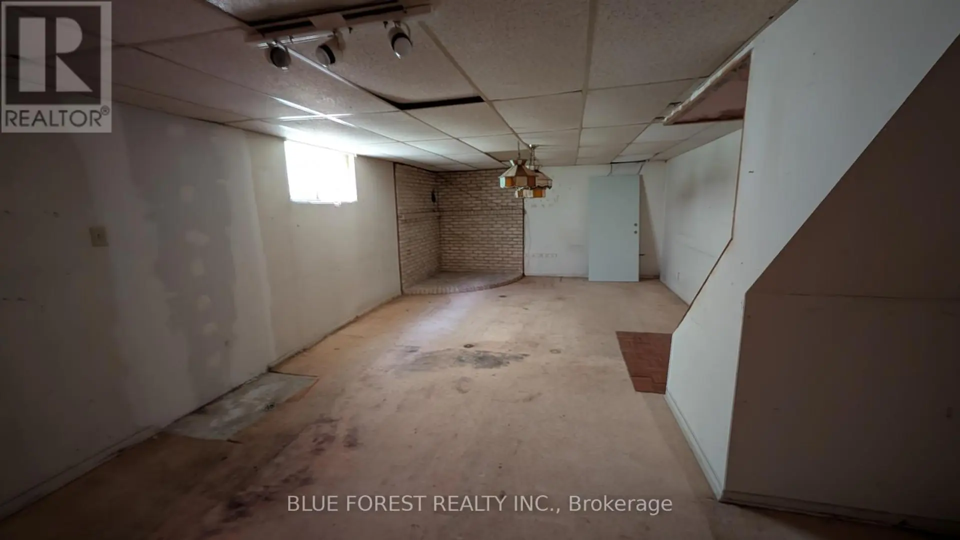 112 MARLBOROUGH AVENUE - Image 8