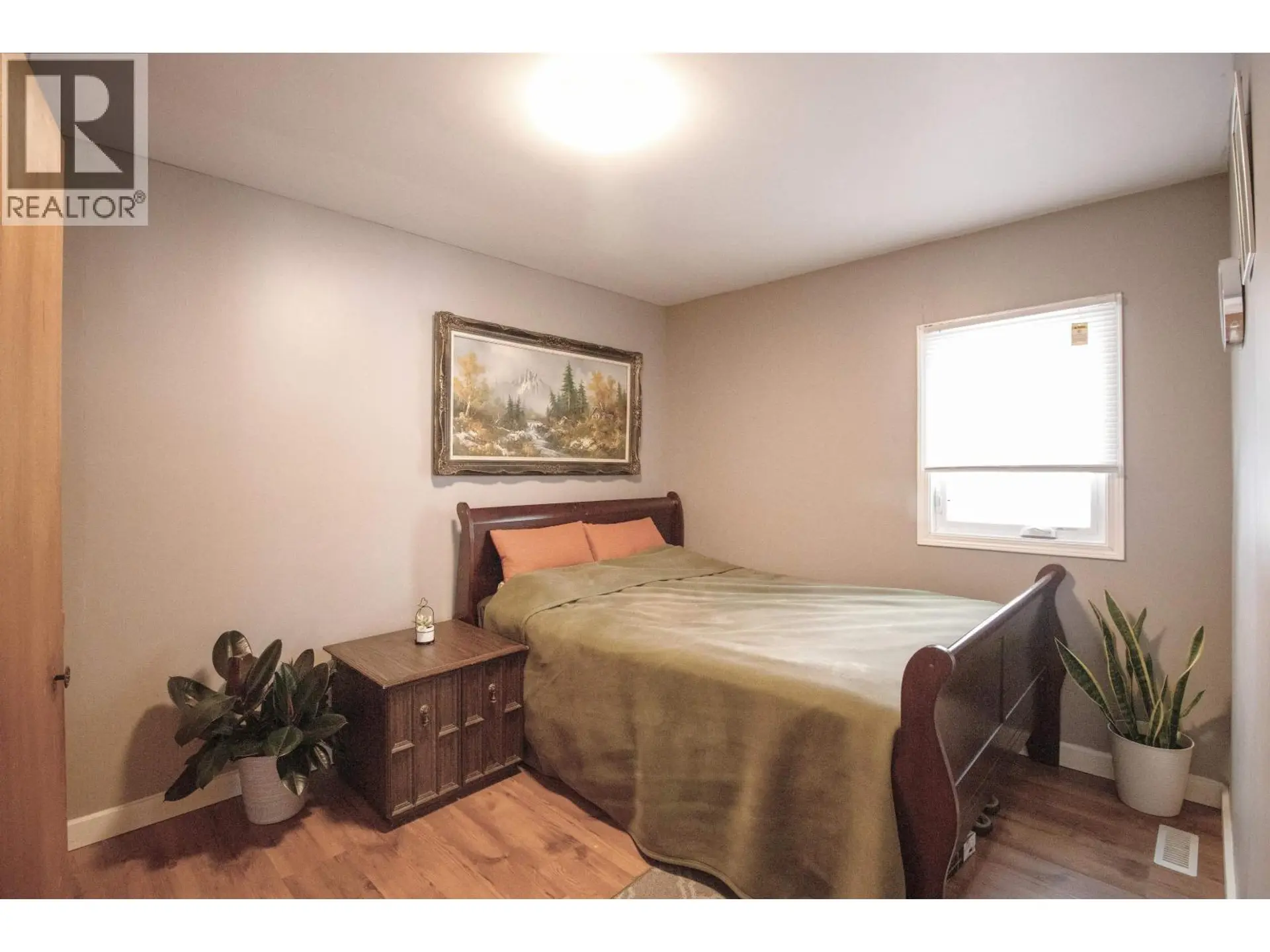 10220 96 AVENUE - Image 11