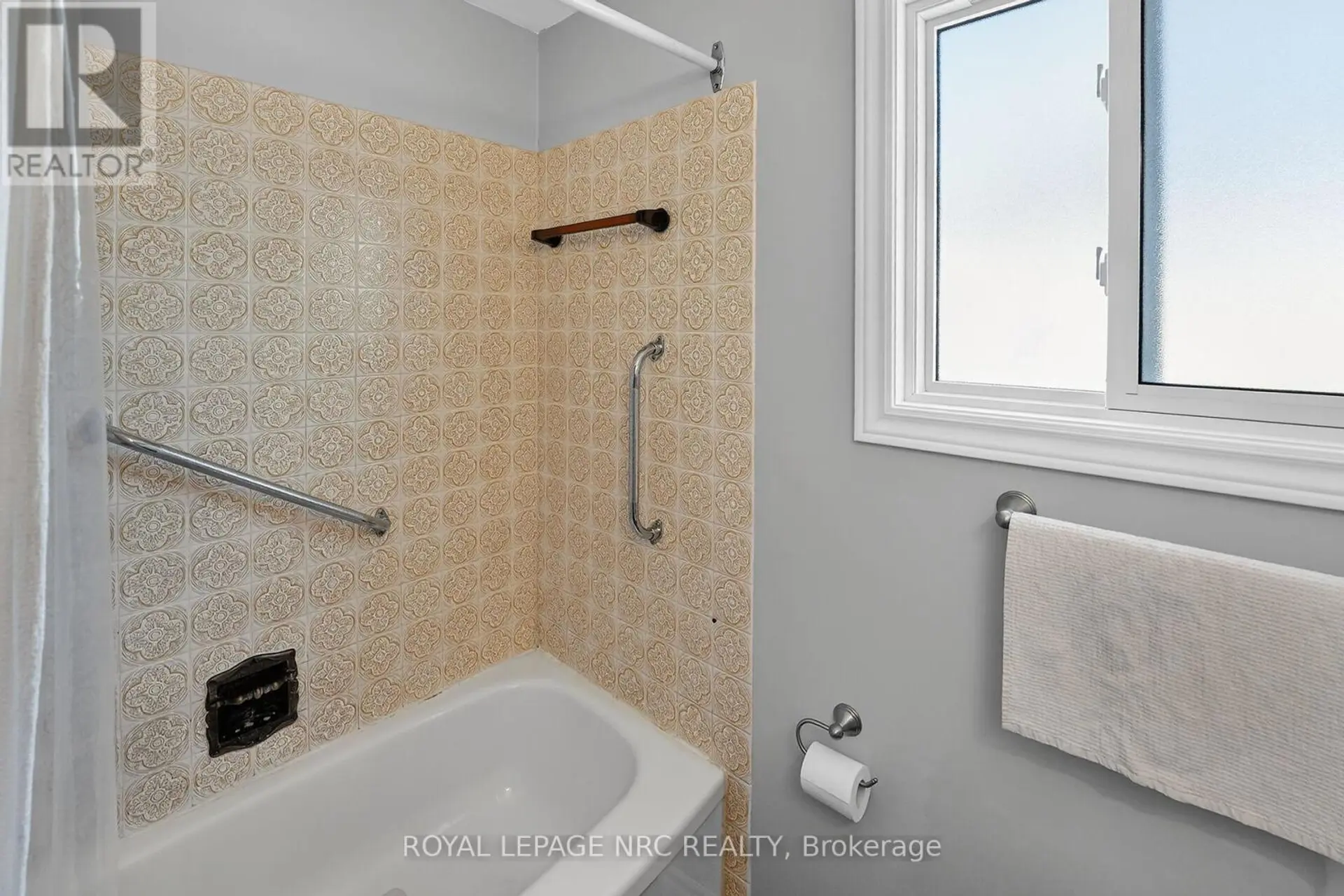 28 CHANTAL COURT - Image 12