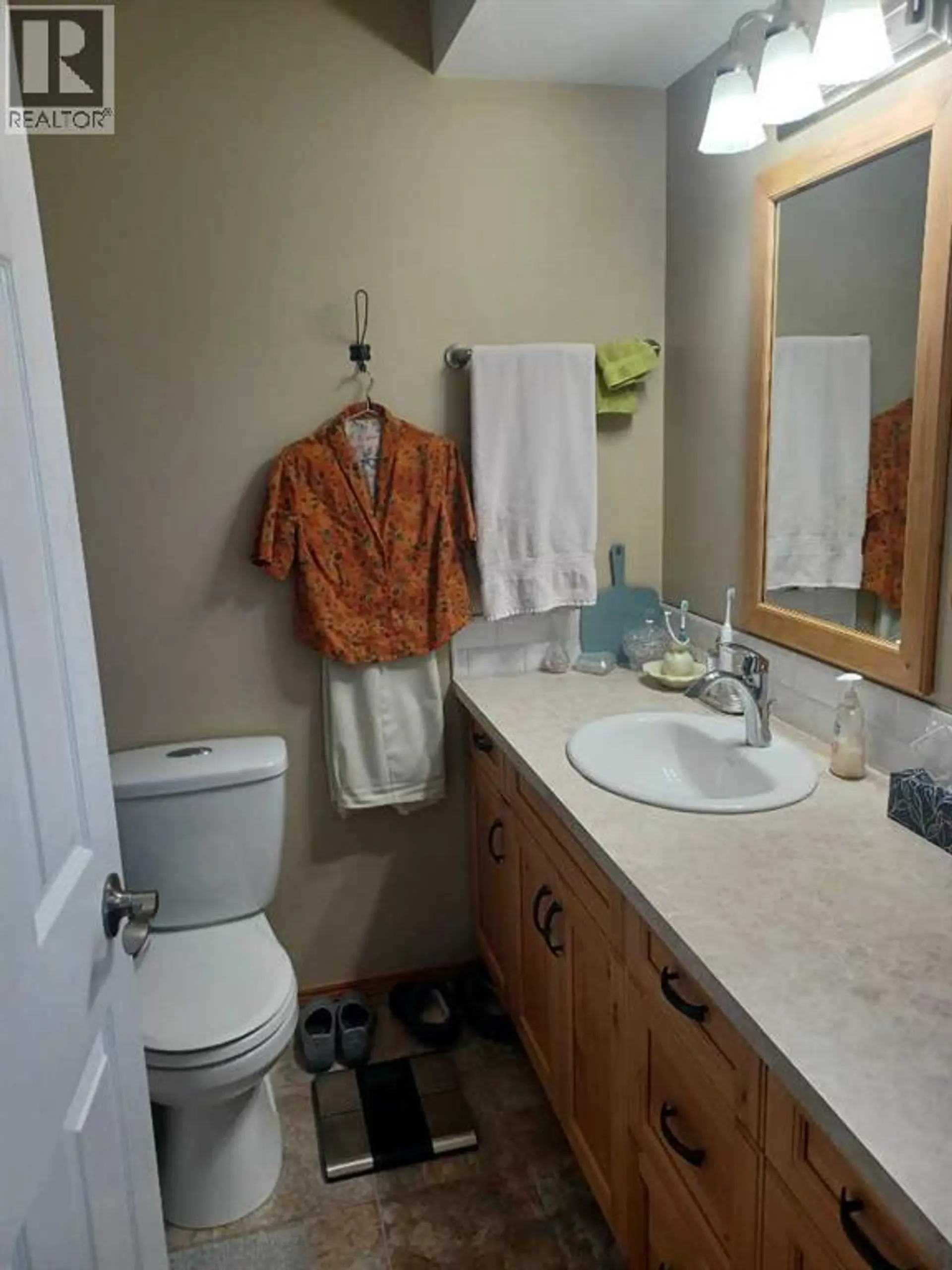 13 Firdale Road - Image 3