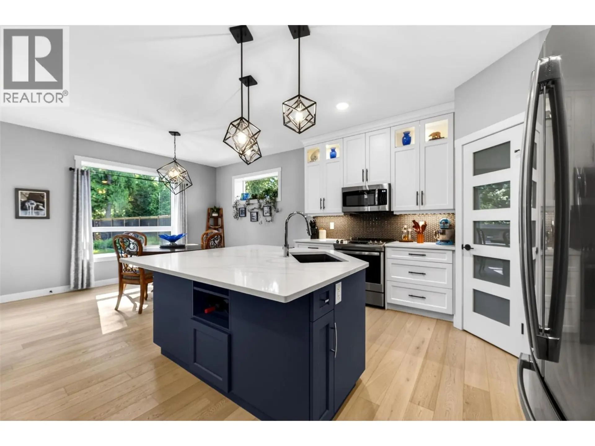 Property at 1015 Hemlock Crescent N, Sicamous, BC