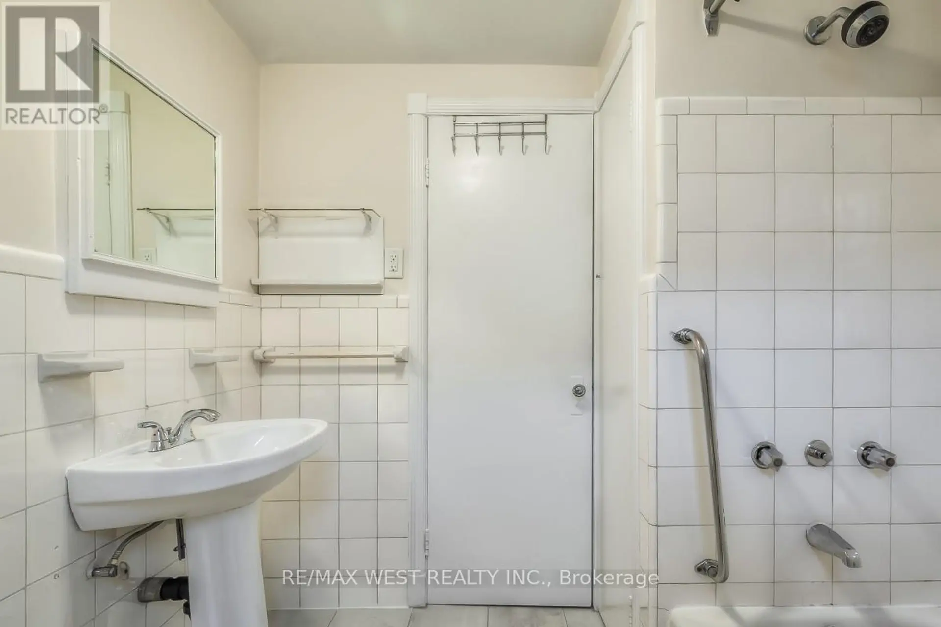 1109 ROYAL YORK ROAD - Image 12