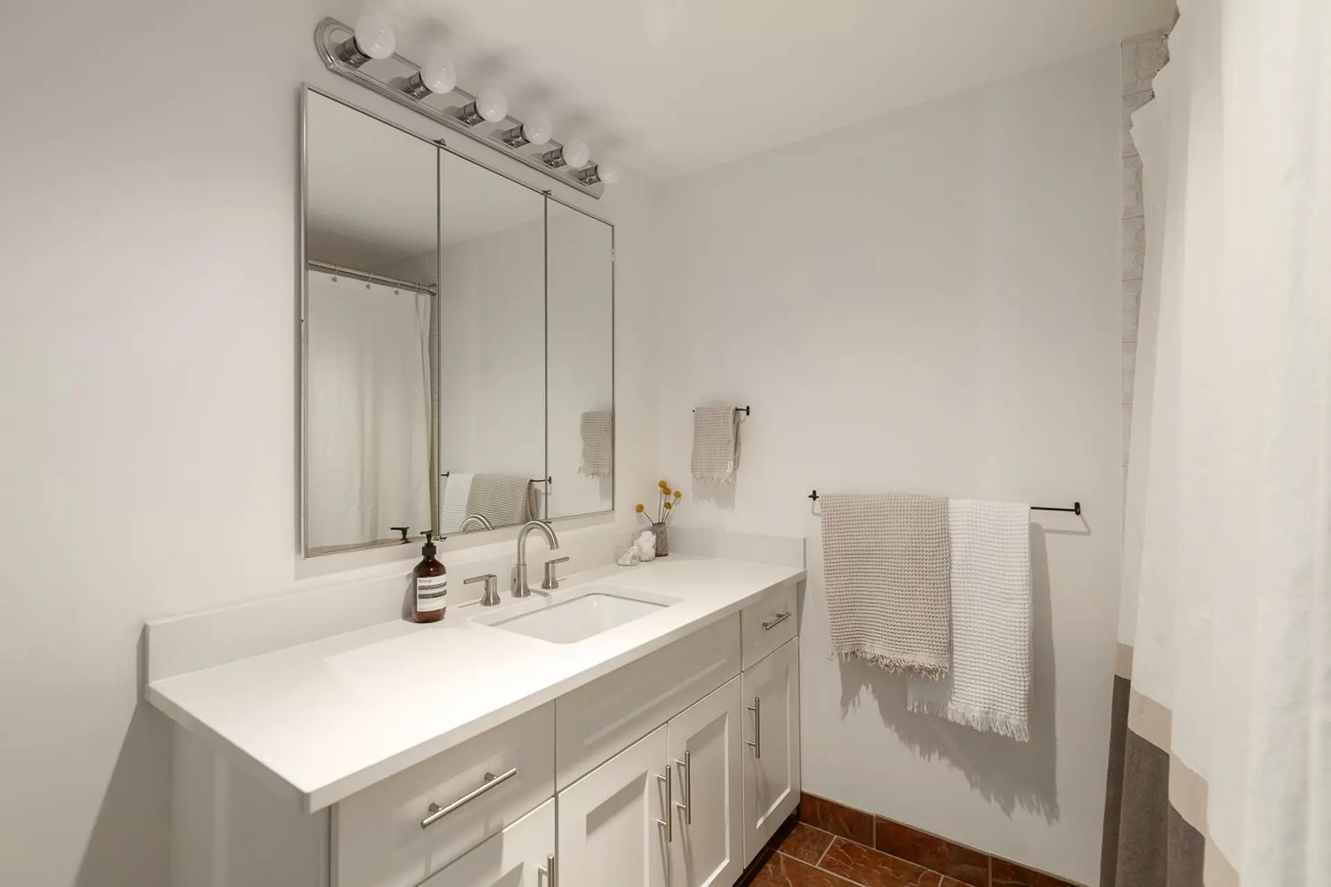 #206 1260 W 10th Avenue - Image 18