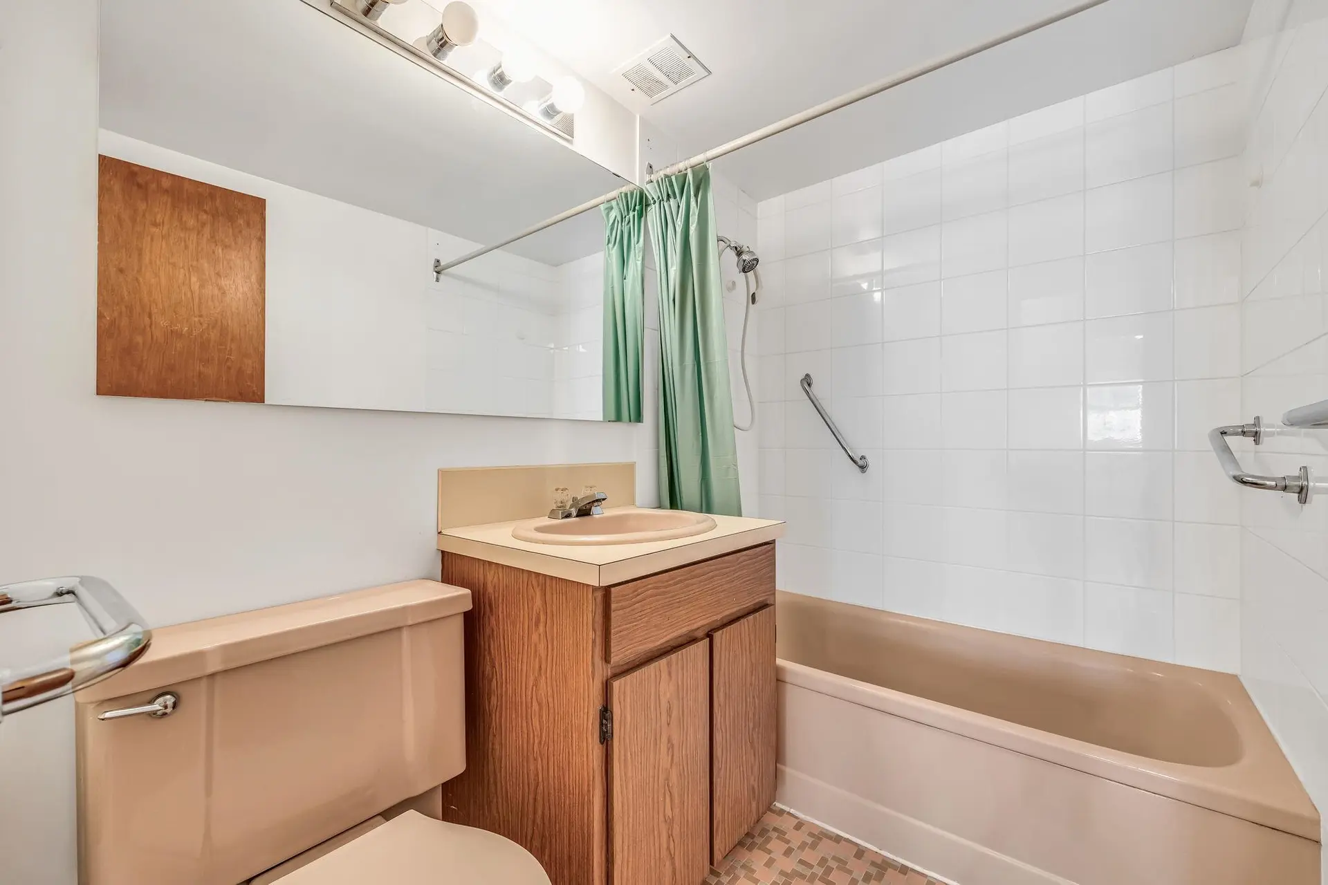 #301 1050 Chilco Street - Image 16