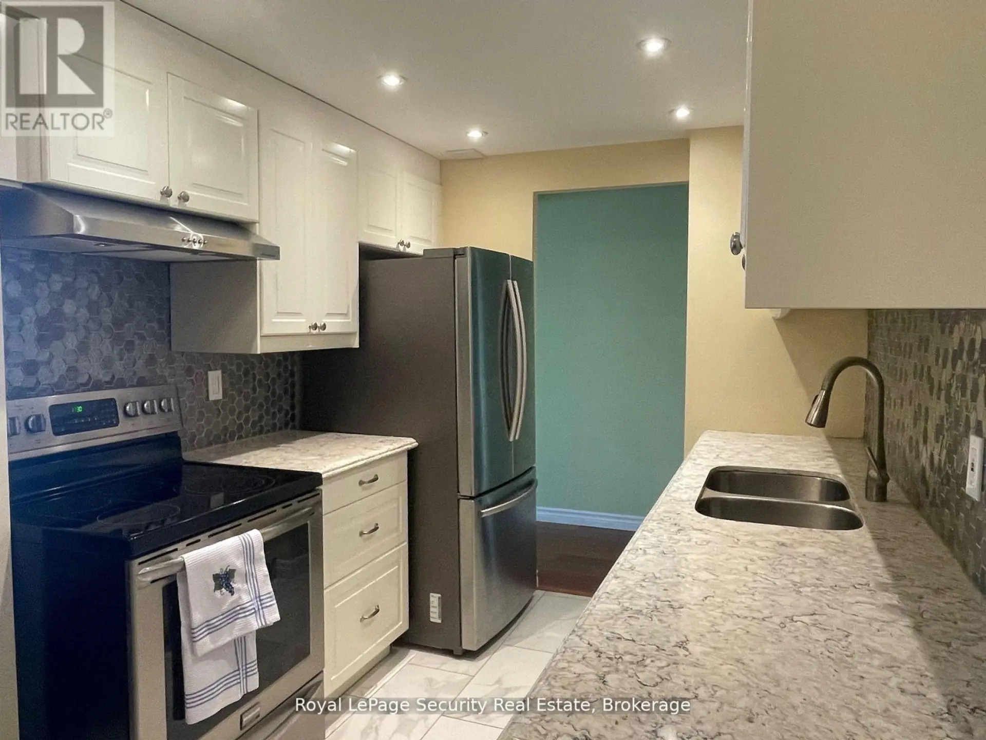 #805 2556 ARGYLE ROAD - Image 3
