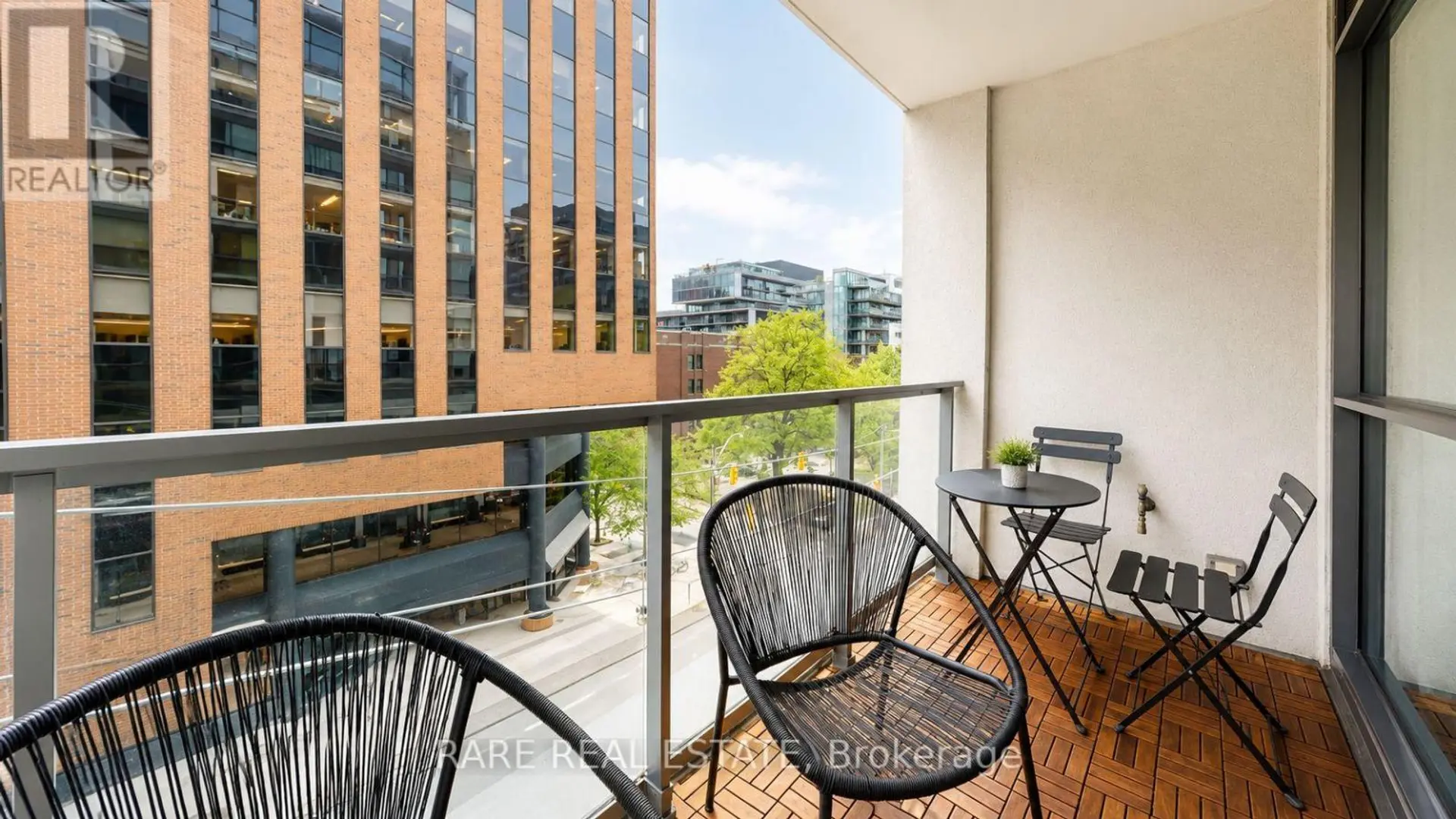 #421 39 BRANT STREET - Image 14