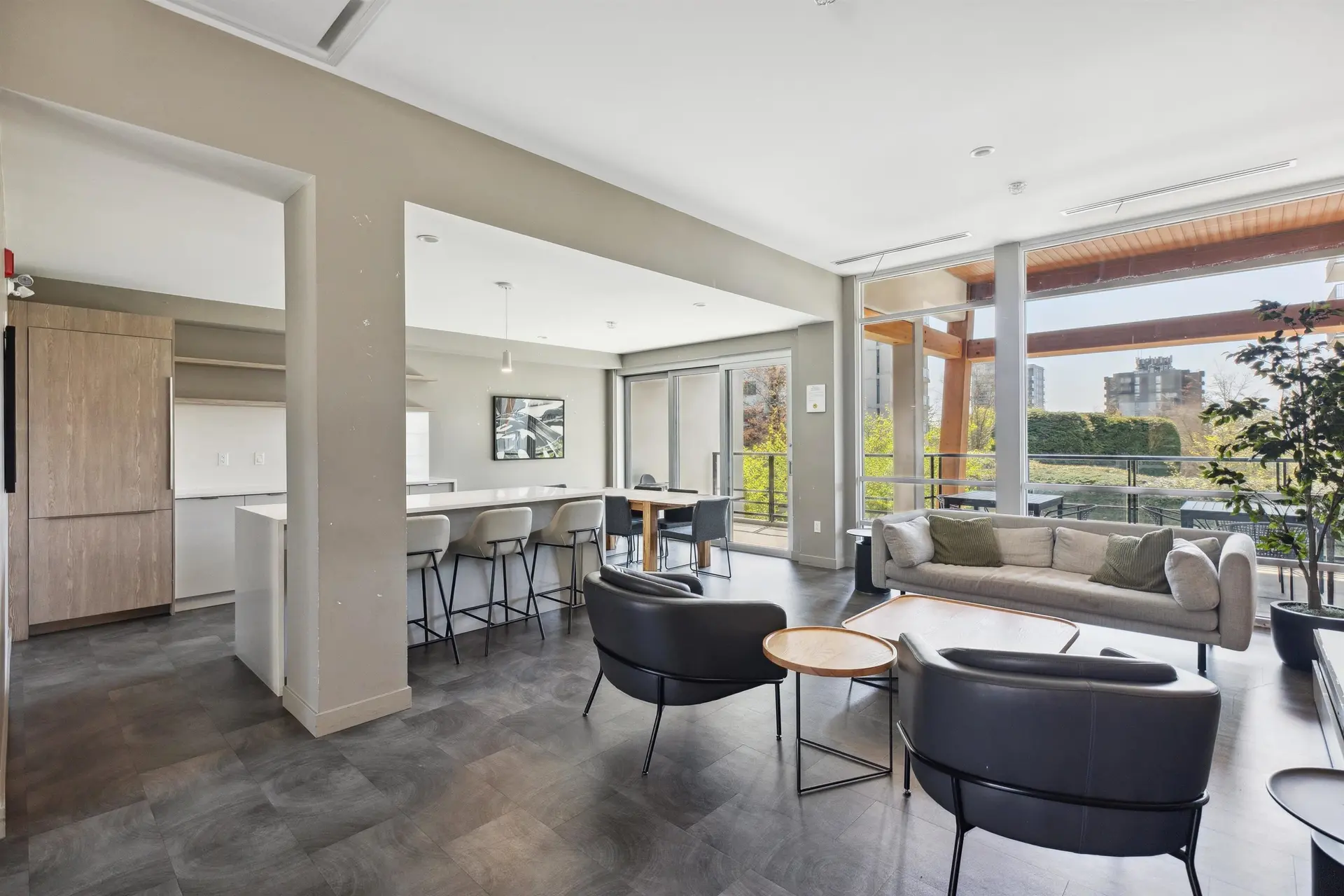 #125 108 E 8th Street - Image 10