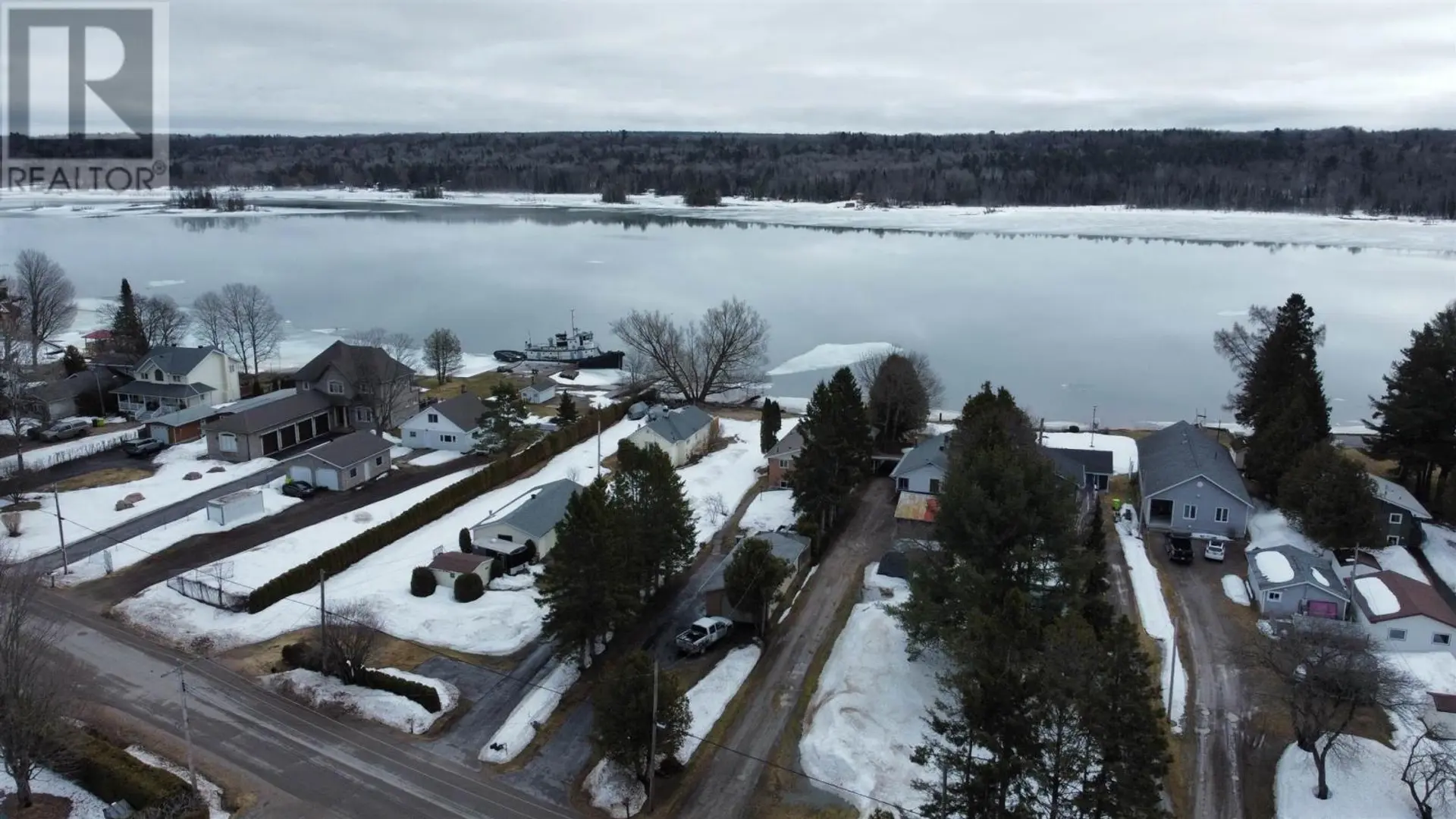 324 River RD - Image 9