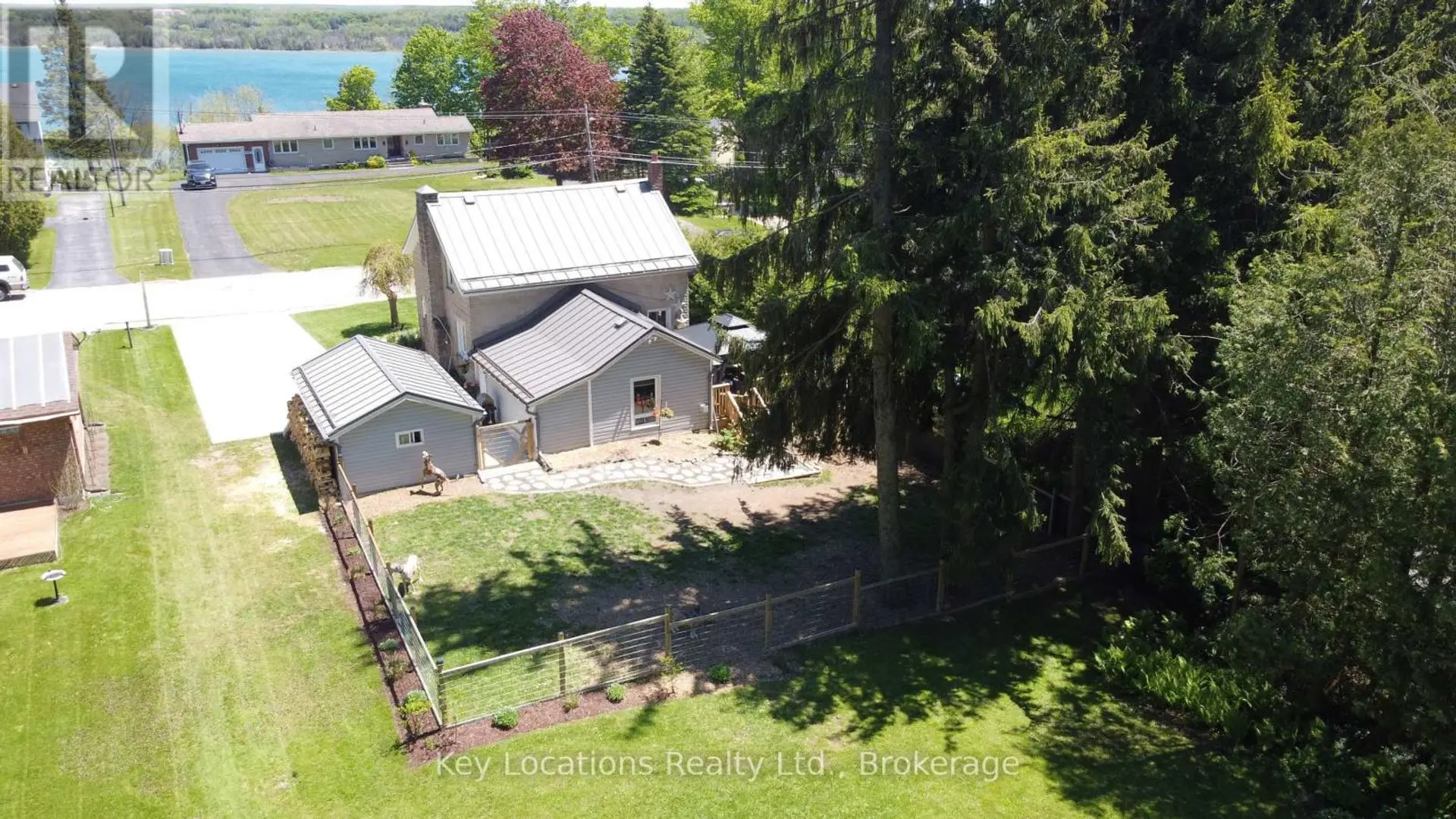 724 GOULD STREET N - Image 3