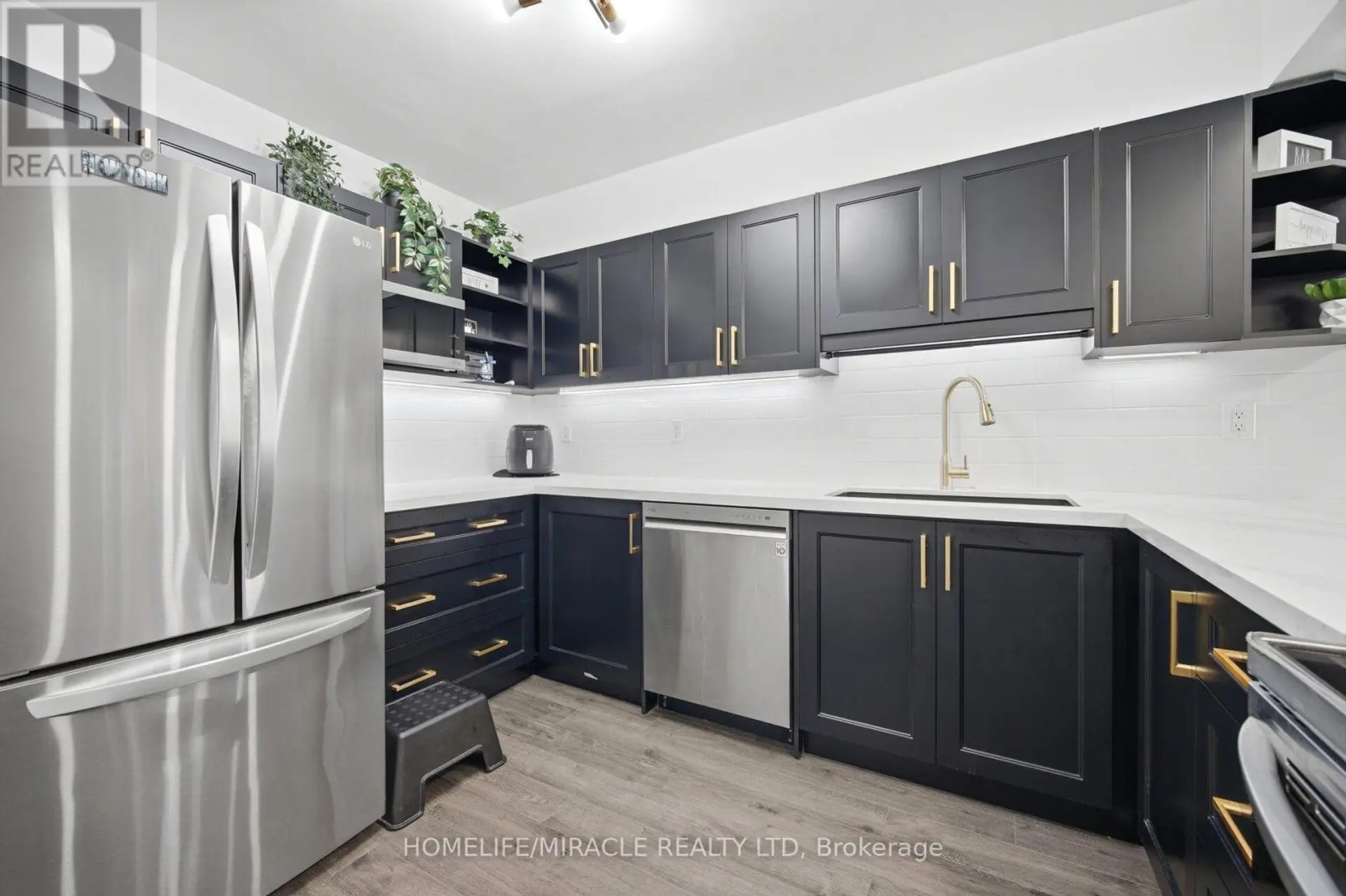 #102 238 ALBION ROAD - Image 1