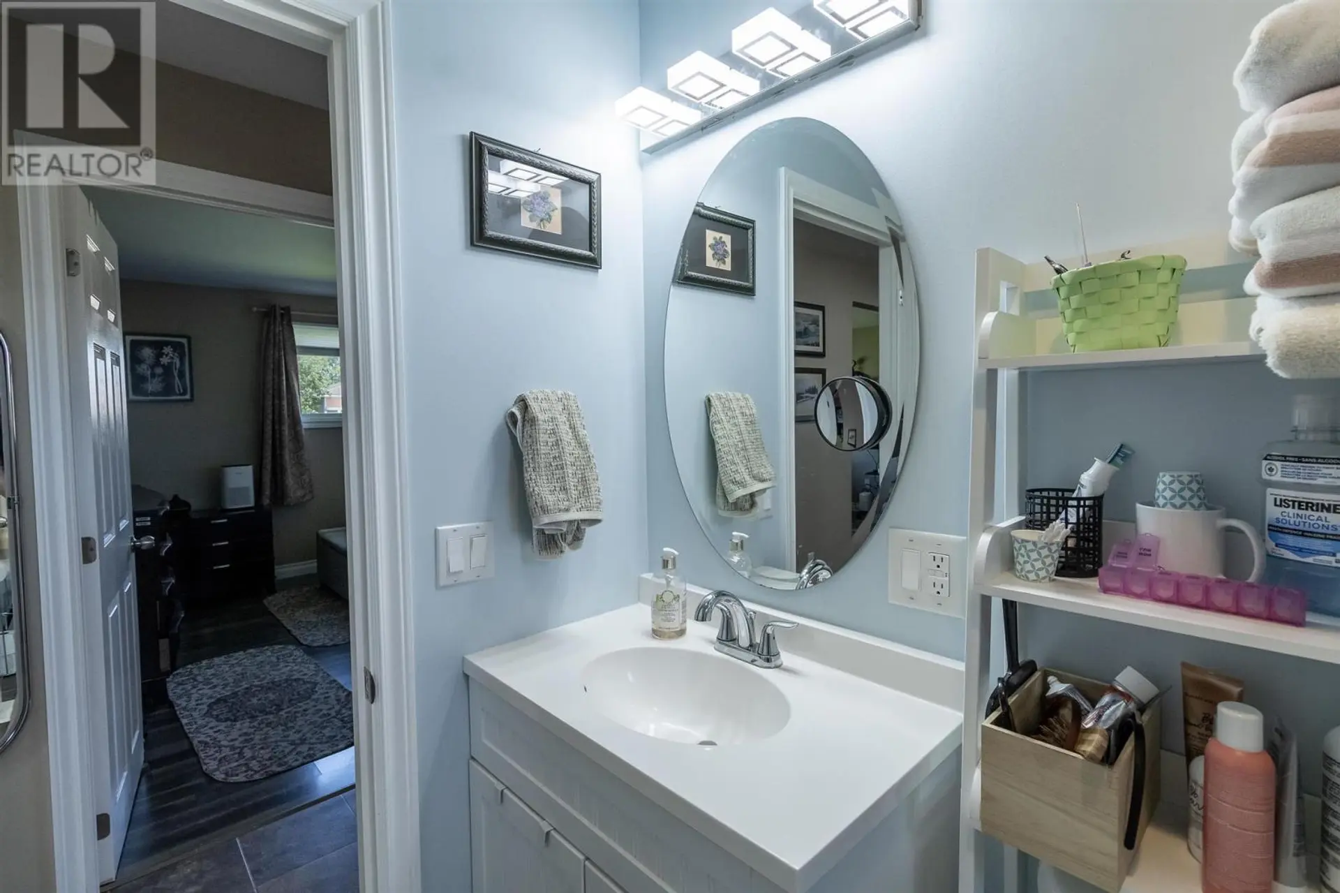 8 Dawson AVE - Image 17