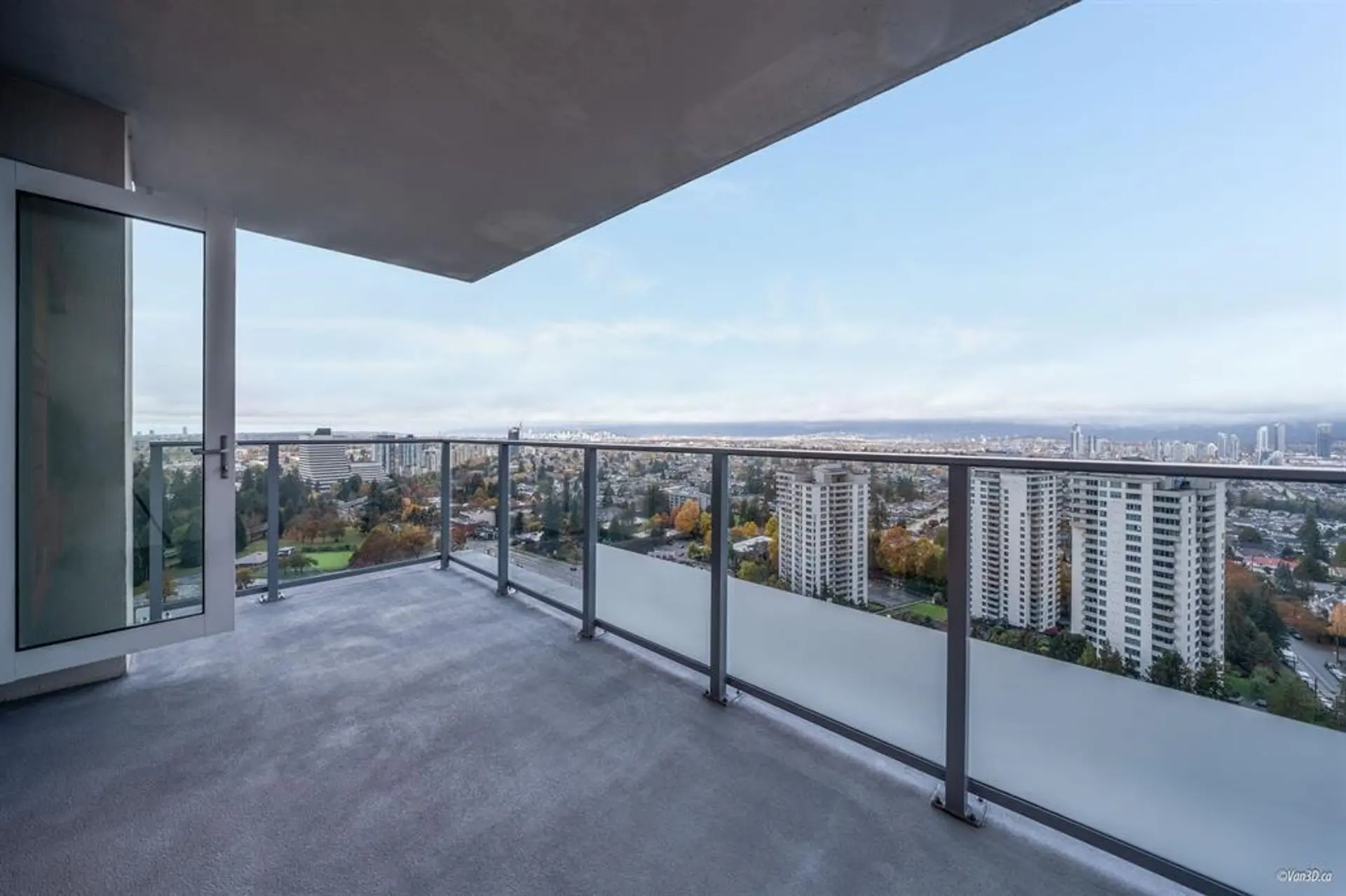 #2807 5883 Barker Avenue - Image 8