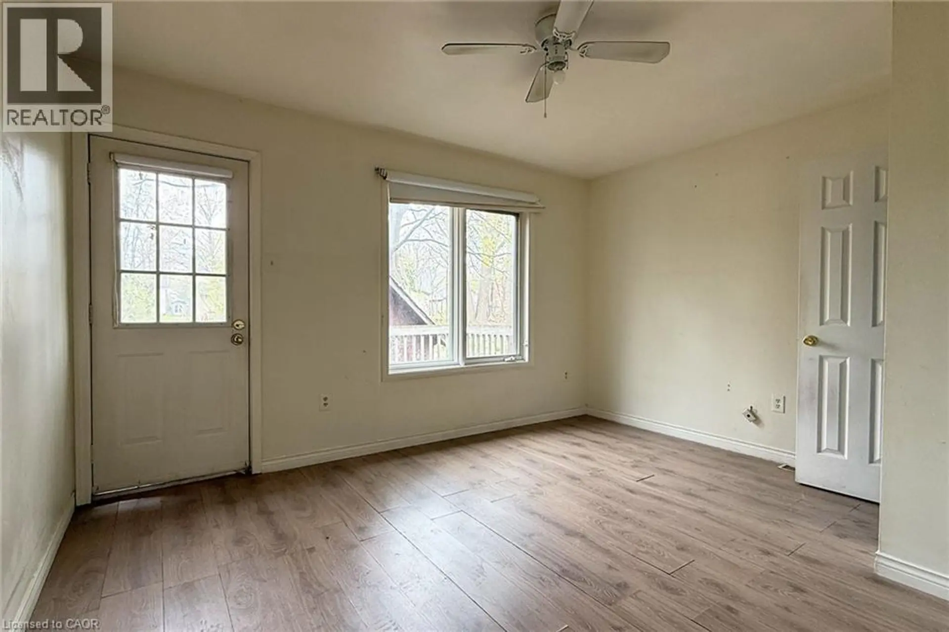 258-260 EMERSON Street - Image 12