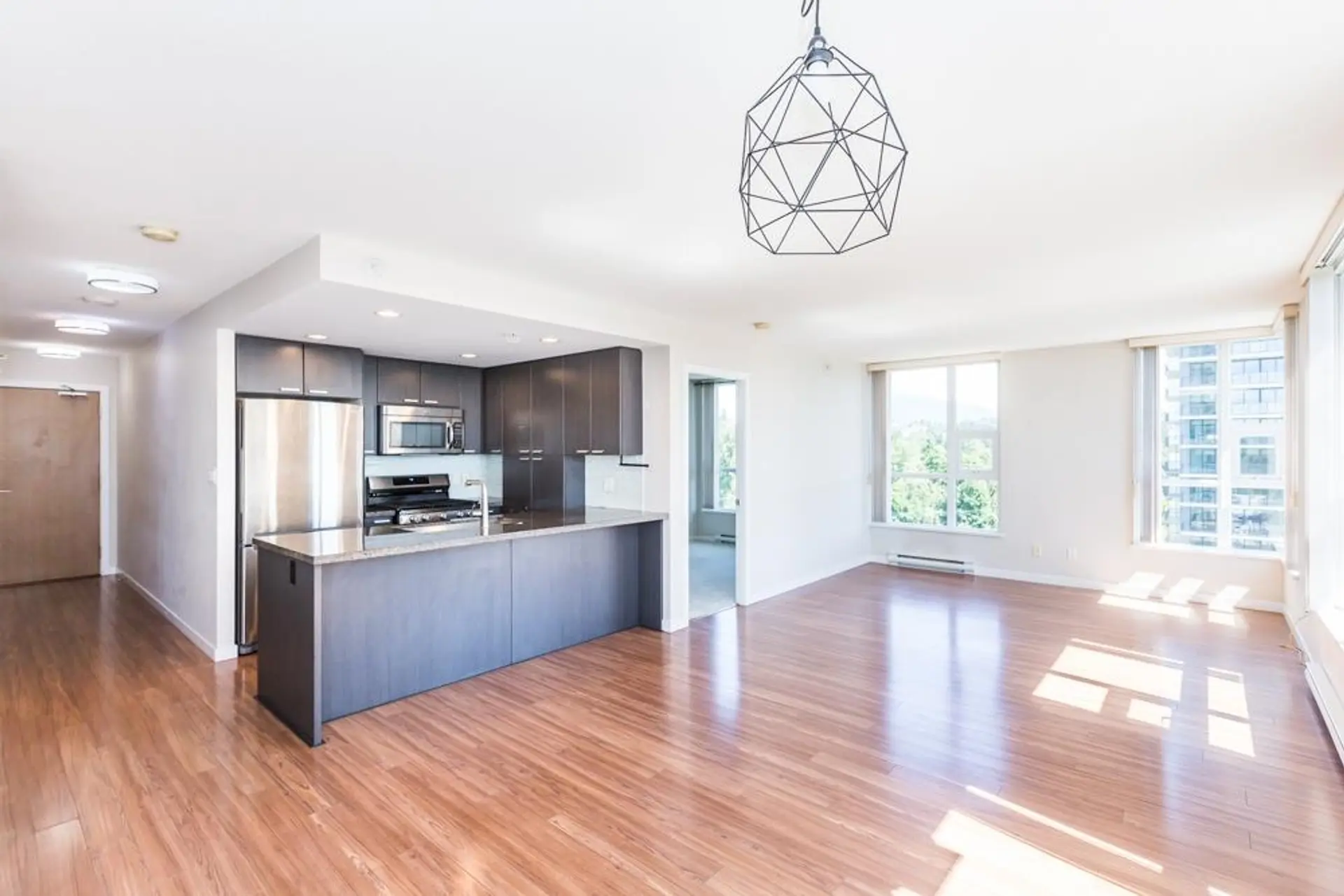 #1406 2232 Douglas Road - Image 8