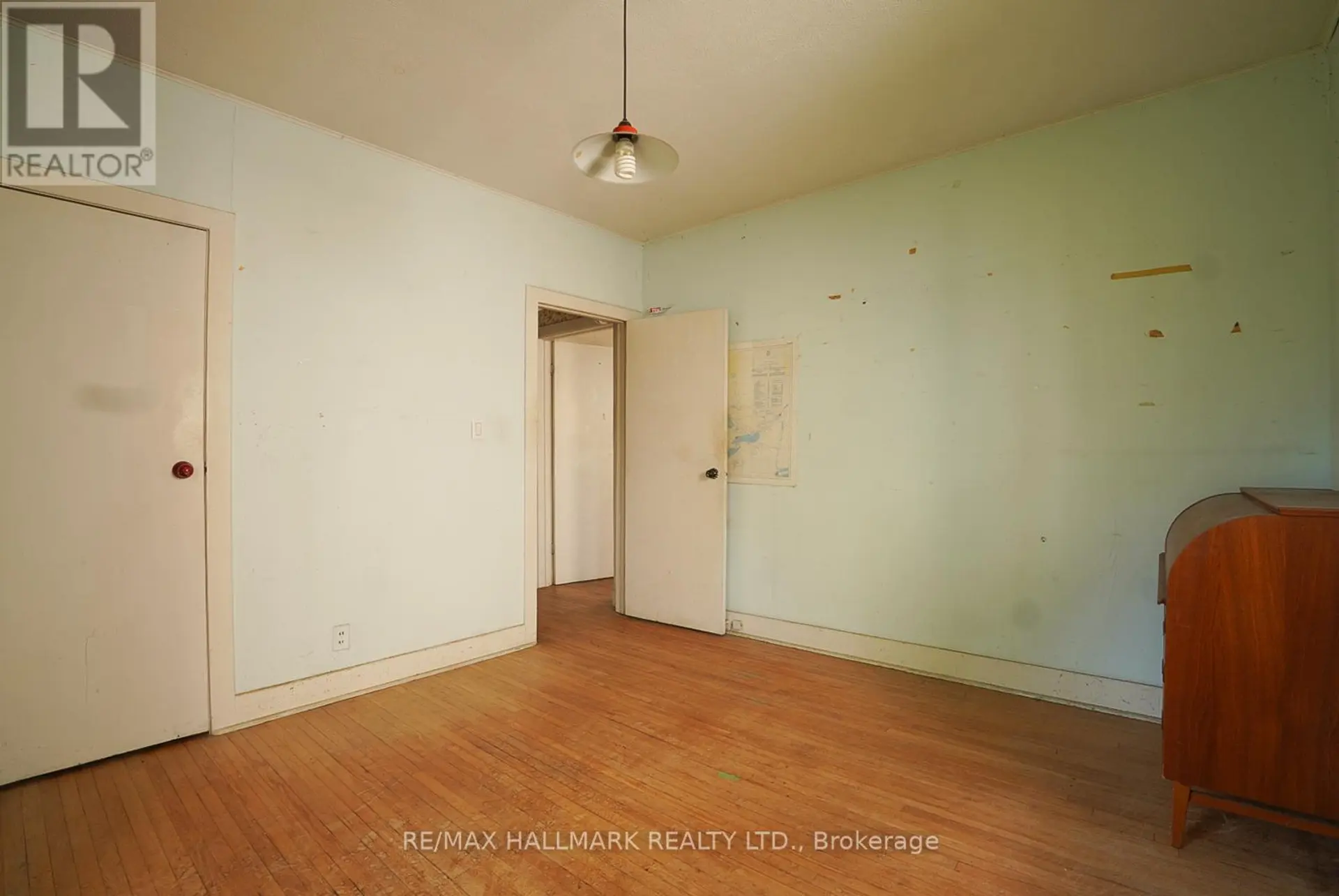 63 HIGHVIEW AVENUE - Image 8