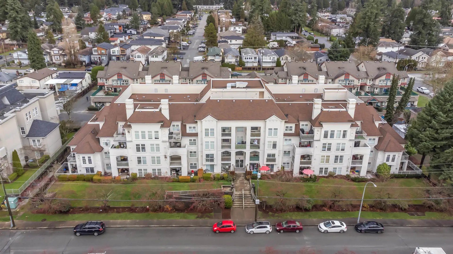 #301 1655 Grant Avenue - Image 3