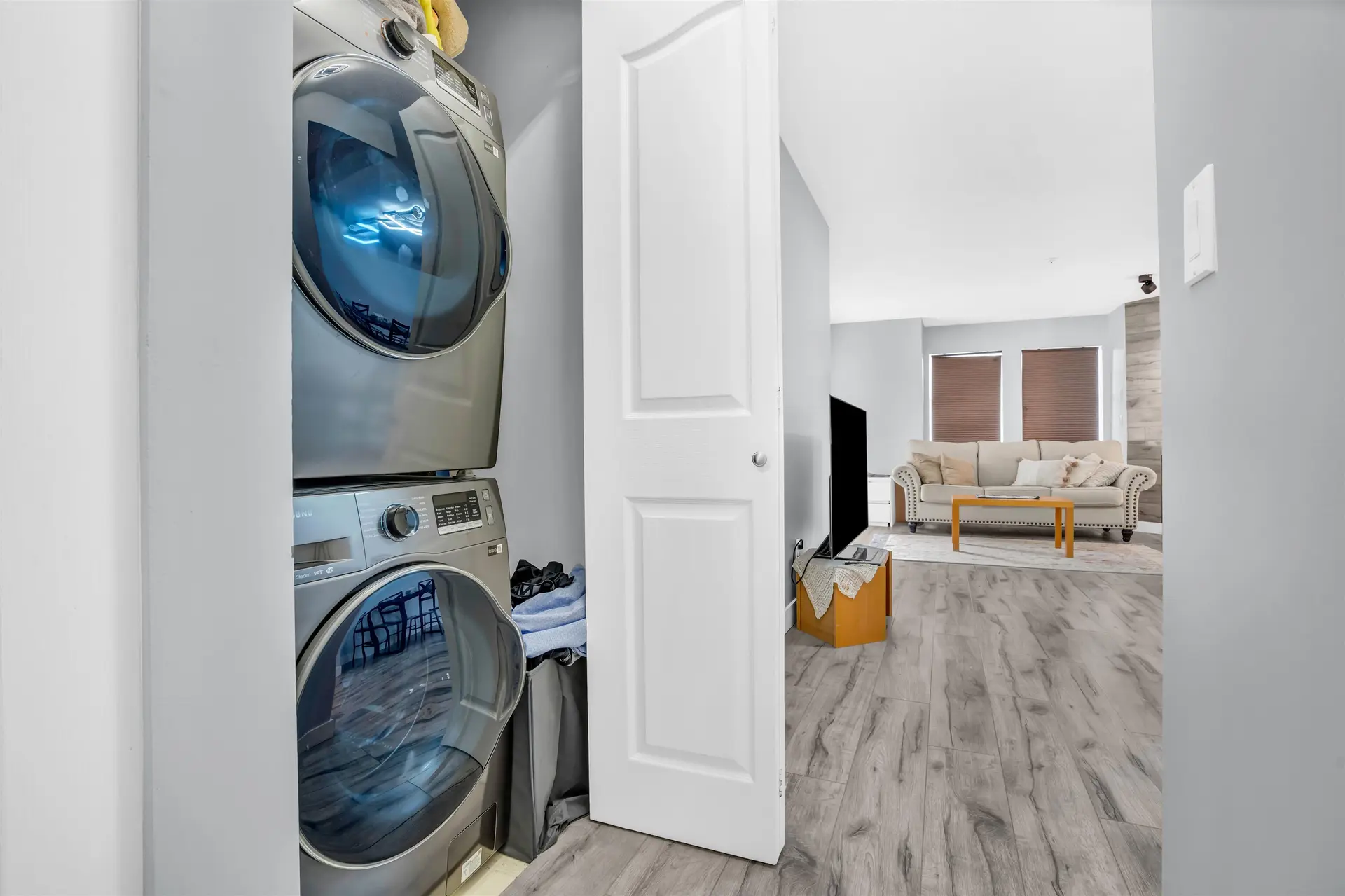 #301 1655 Grant Avenue - Image 10