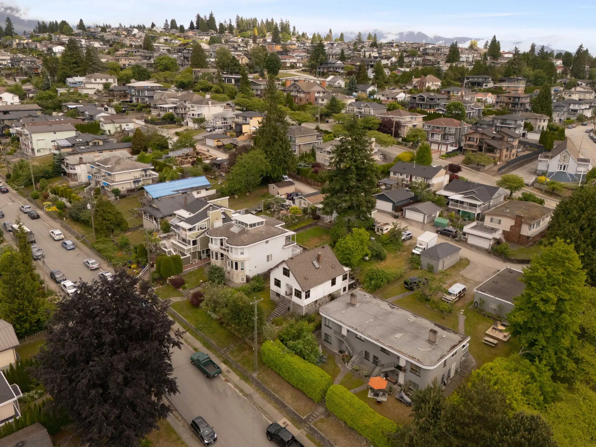 380 Delta Avenue - Image 5