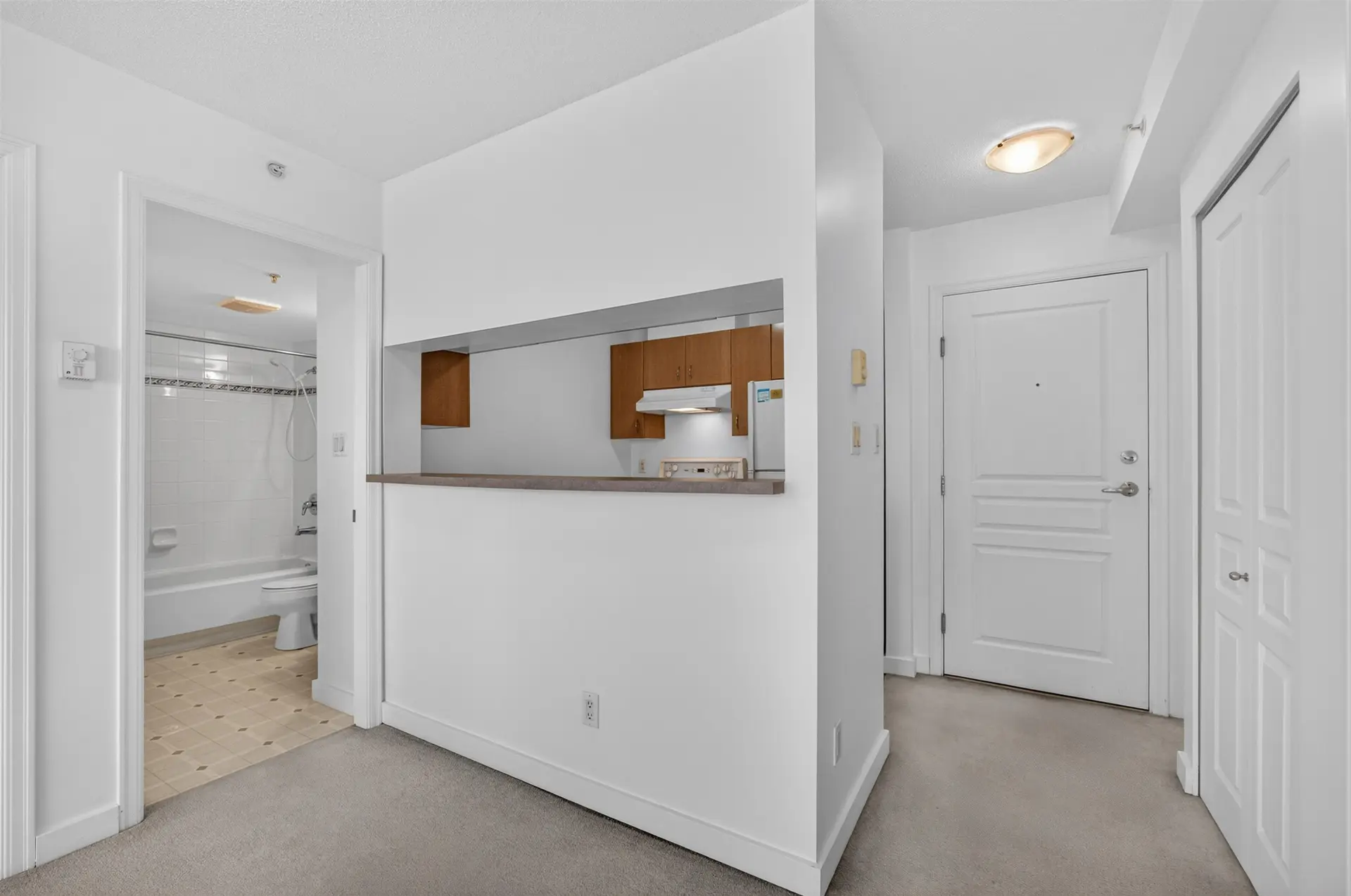 #702 5288 Melbourne Street - Image 8