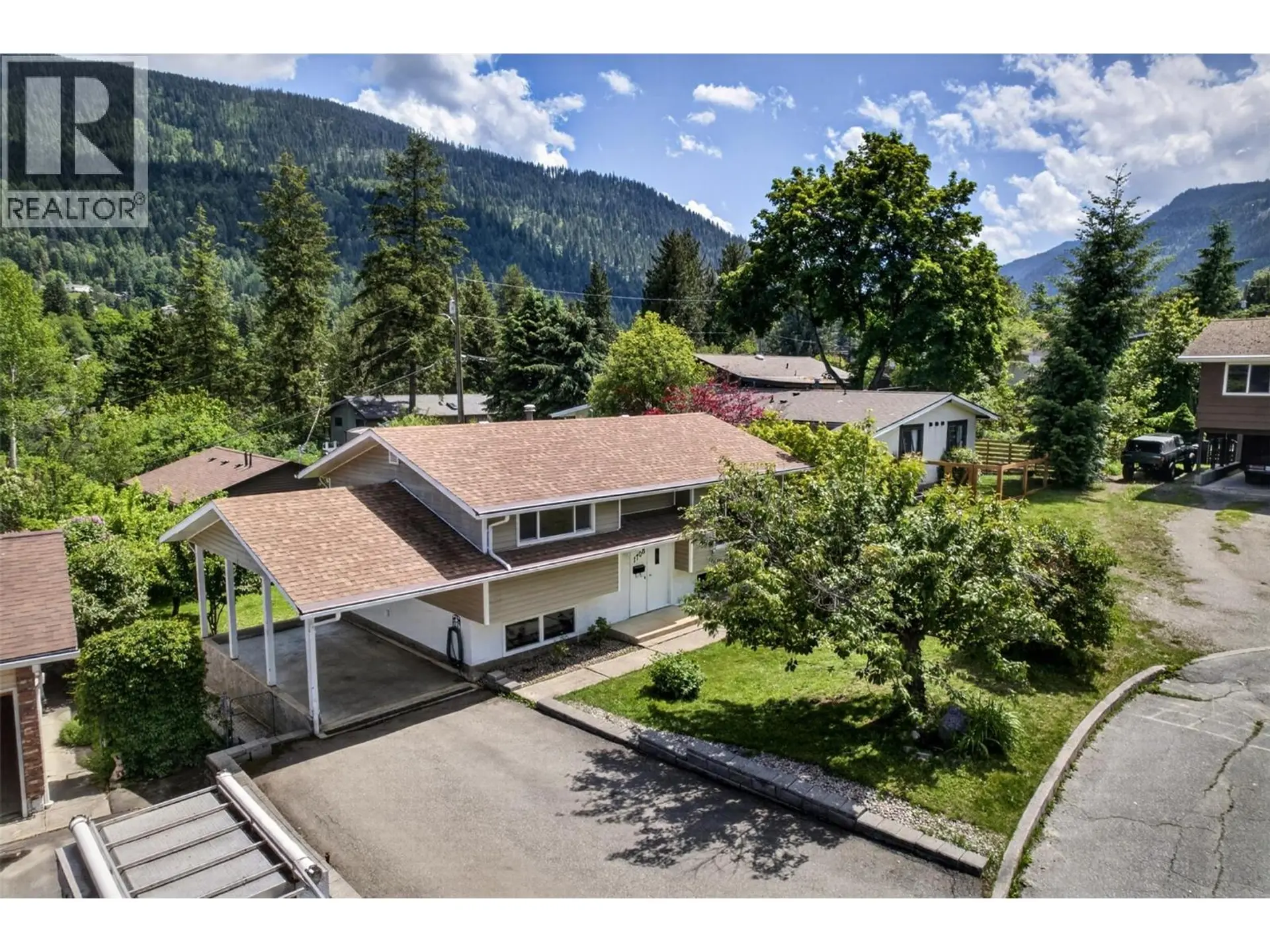 Property at 1708 SLOCAN Crescent, Nelson, BC